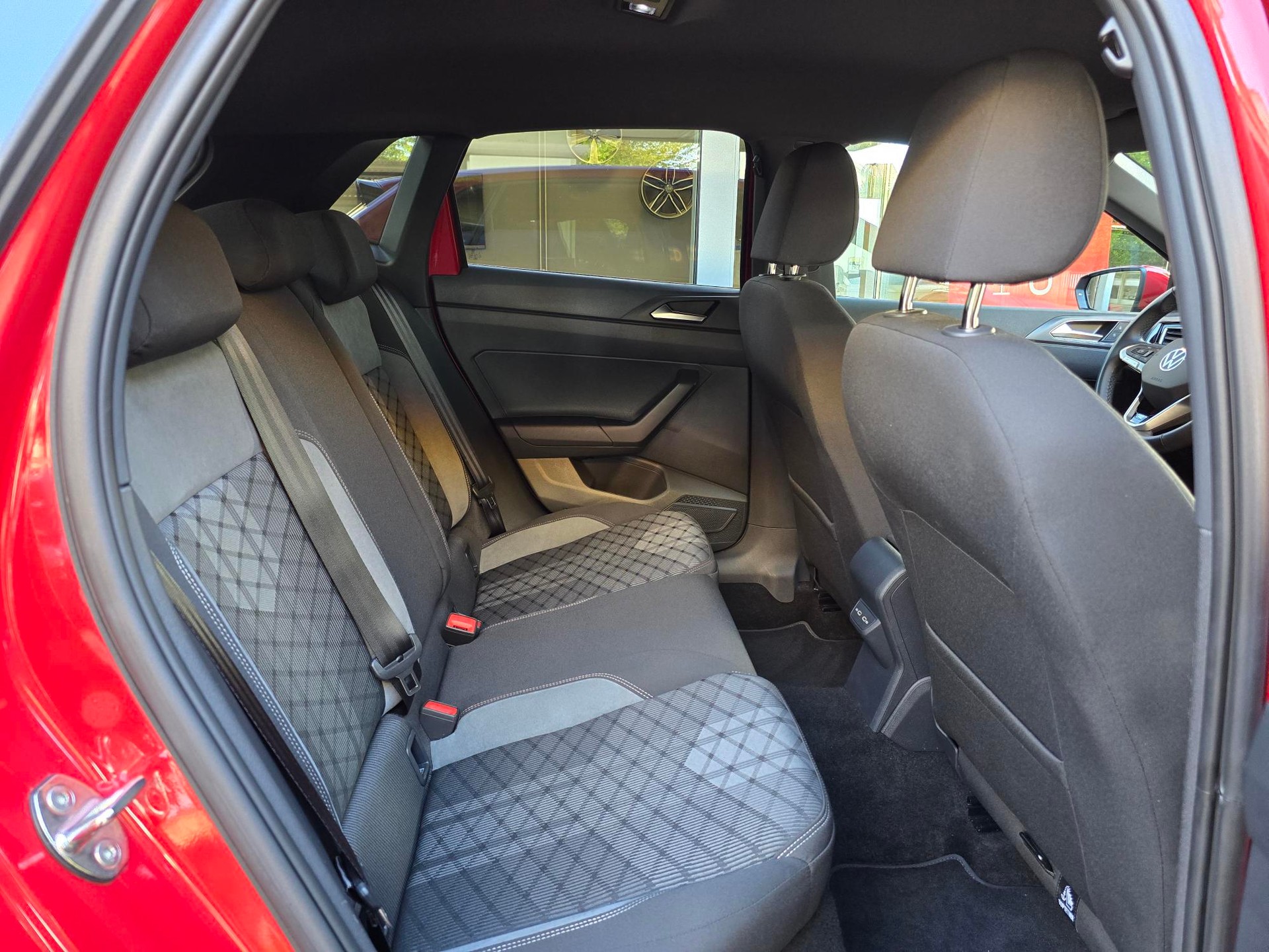 VW Polo 1.0 TSI R-Line DSG-image-8