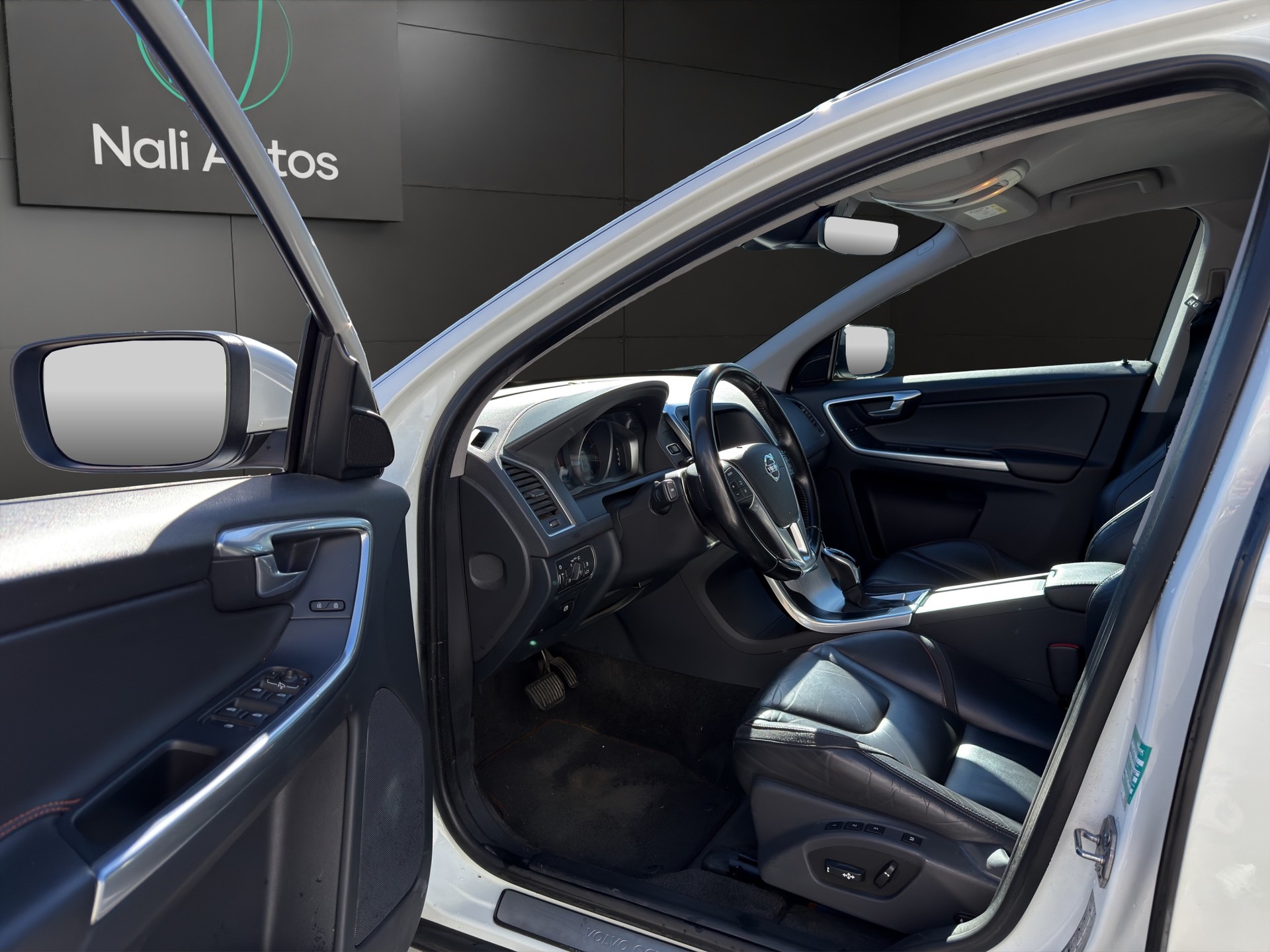 VOLVO XC60 T5 AWD OceanRace Geartronic-image-8