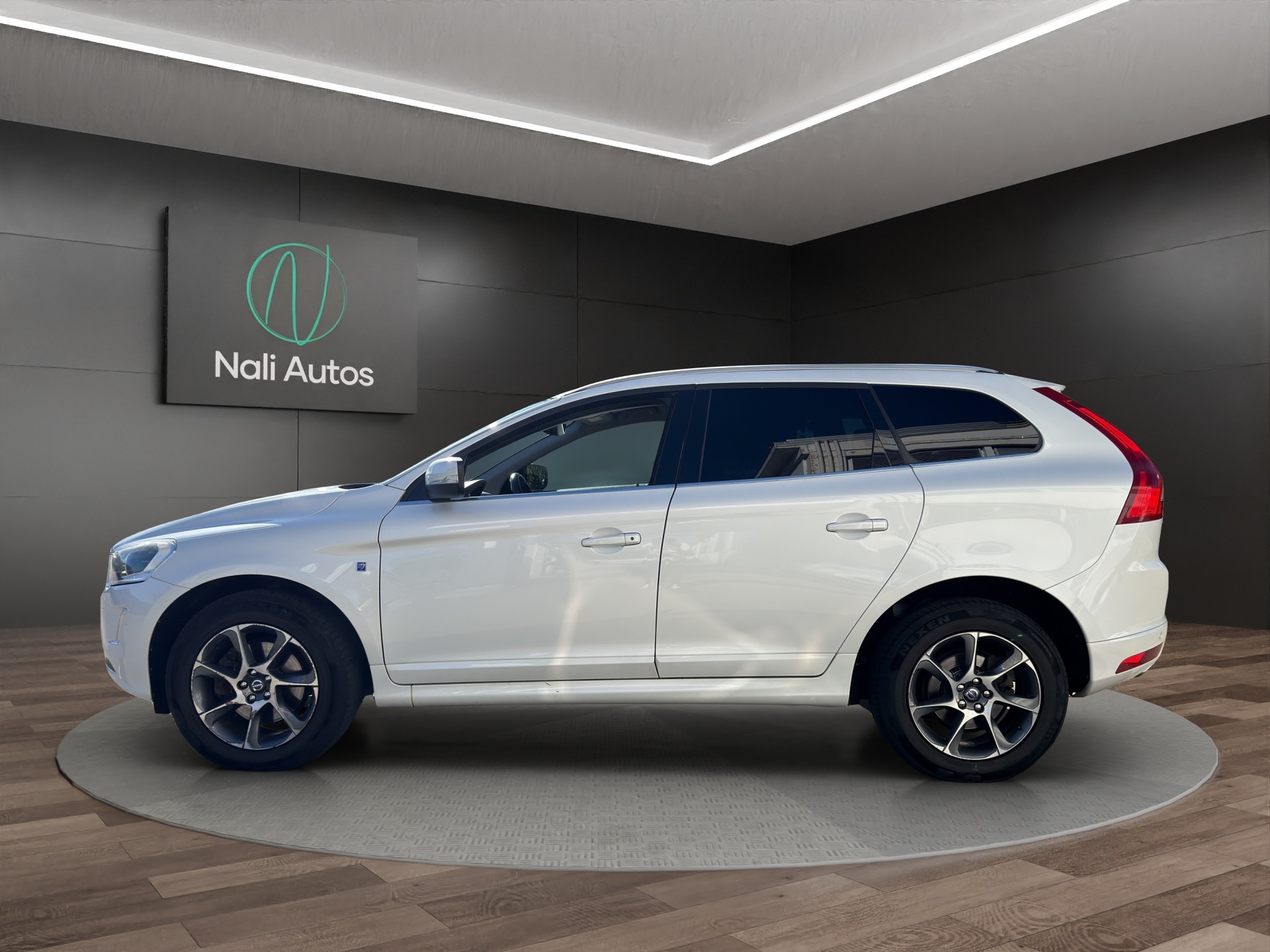VOLVO XC60 T5 AWD OceanRace Geartronic-image-2