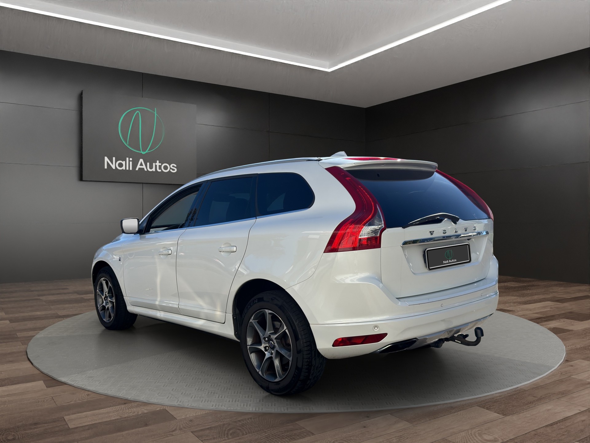 VOLVO XC60 T5 AWD OceanRace Geartronic-image-3