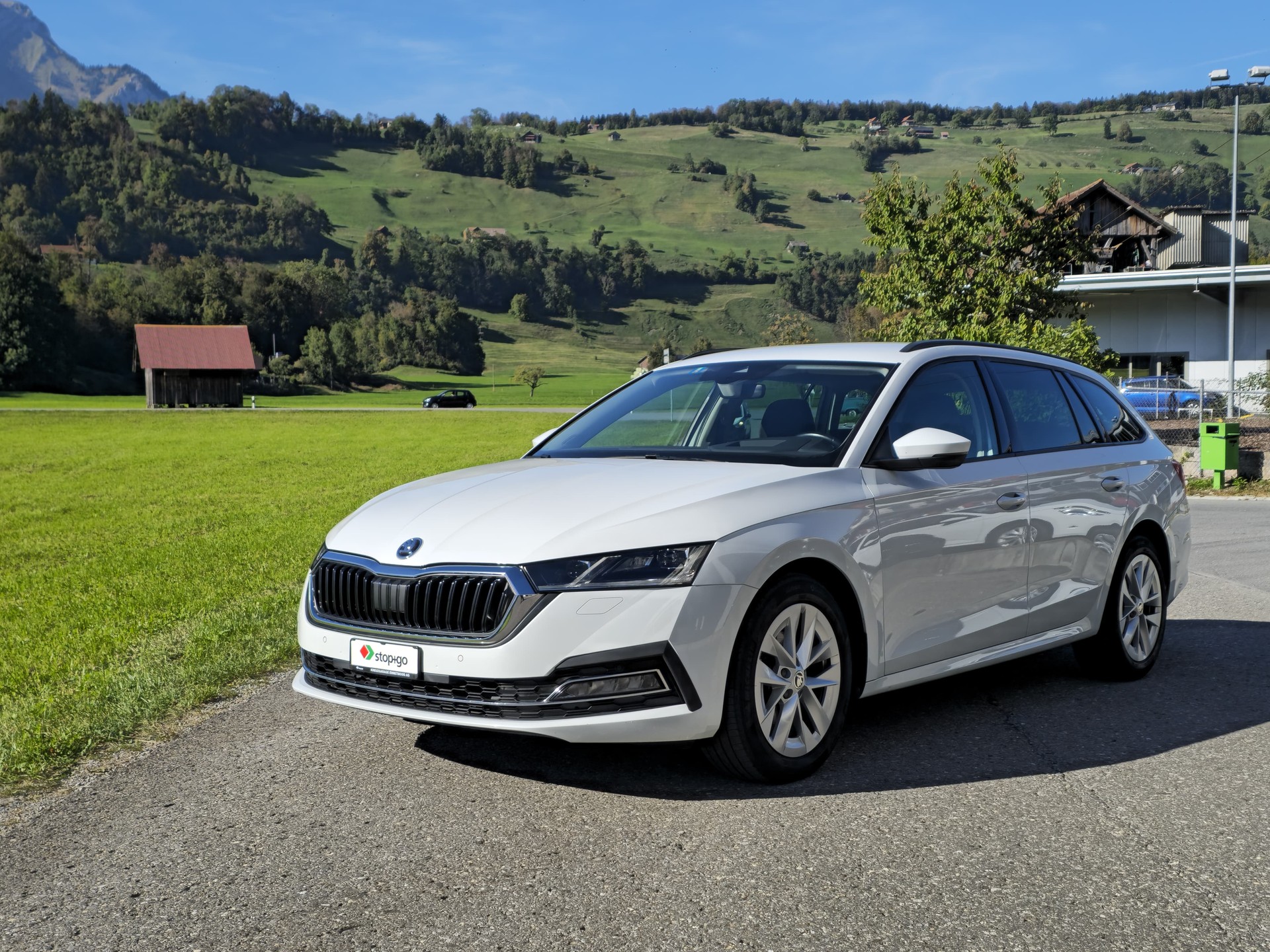 SKODA Octavia Combi 2.0 TDI DSG Style *8-fach bereift+frisch ab MFK*-image-15