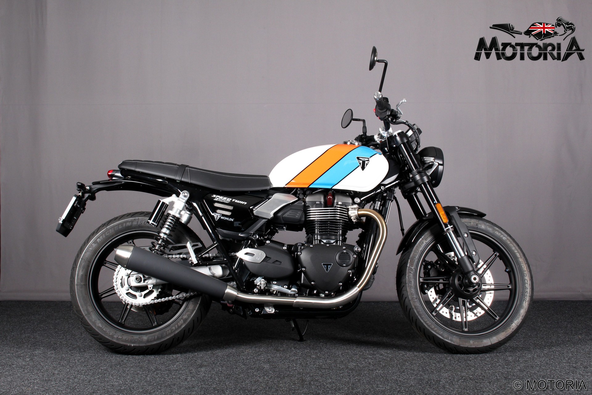 TRIUMPH Speed Twin 900 (35kW / 47kW)-showroom-element-1