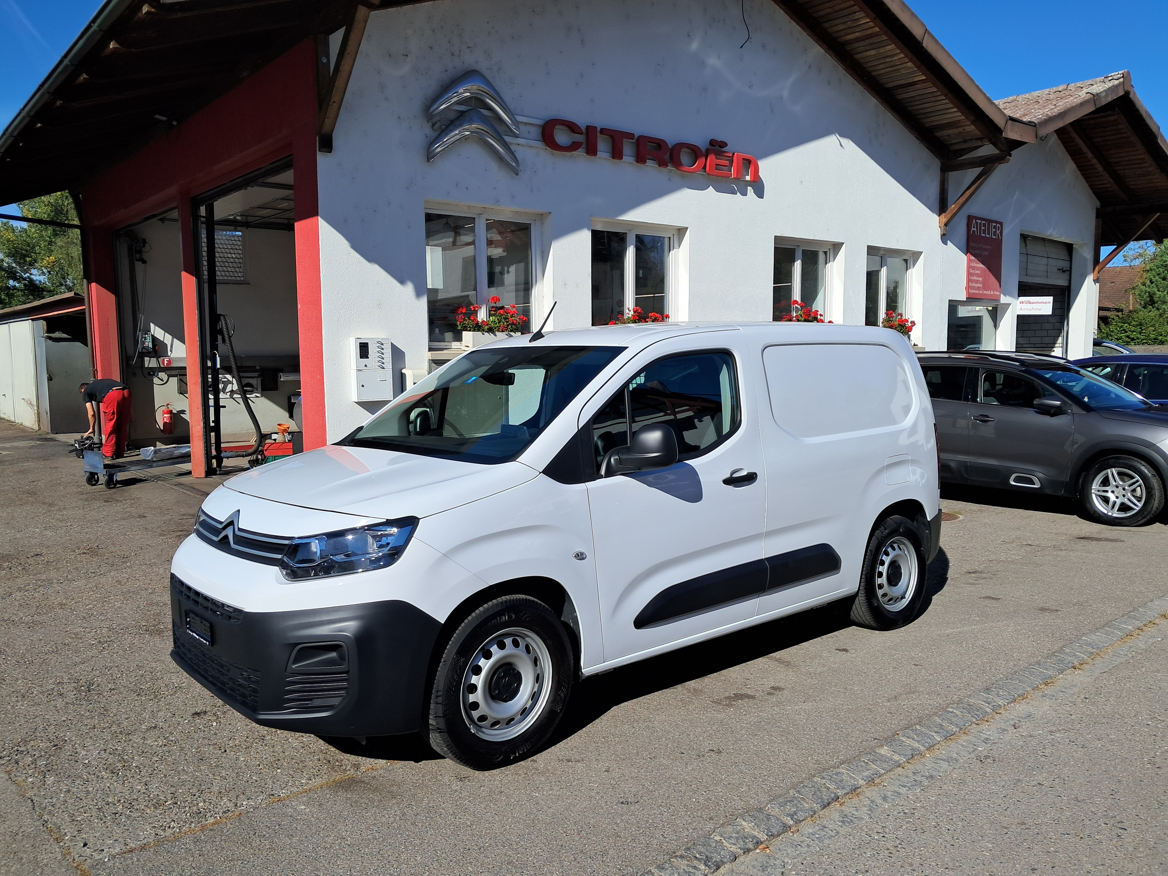 Car photo