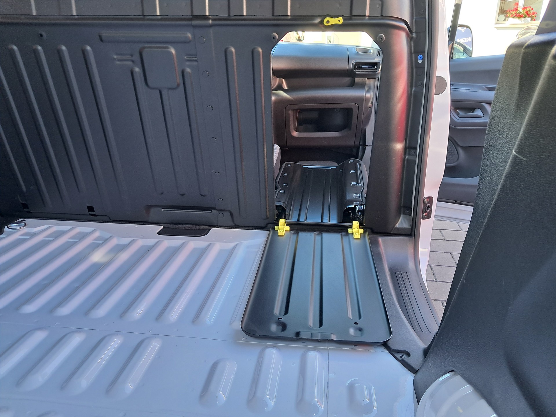 CITROEN e-Berlingo Van Club-image-11
