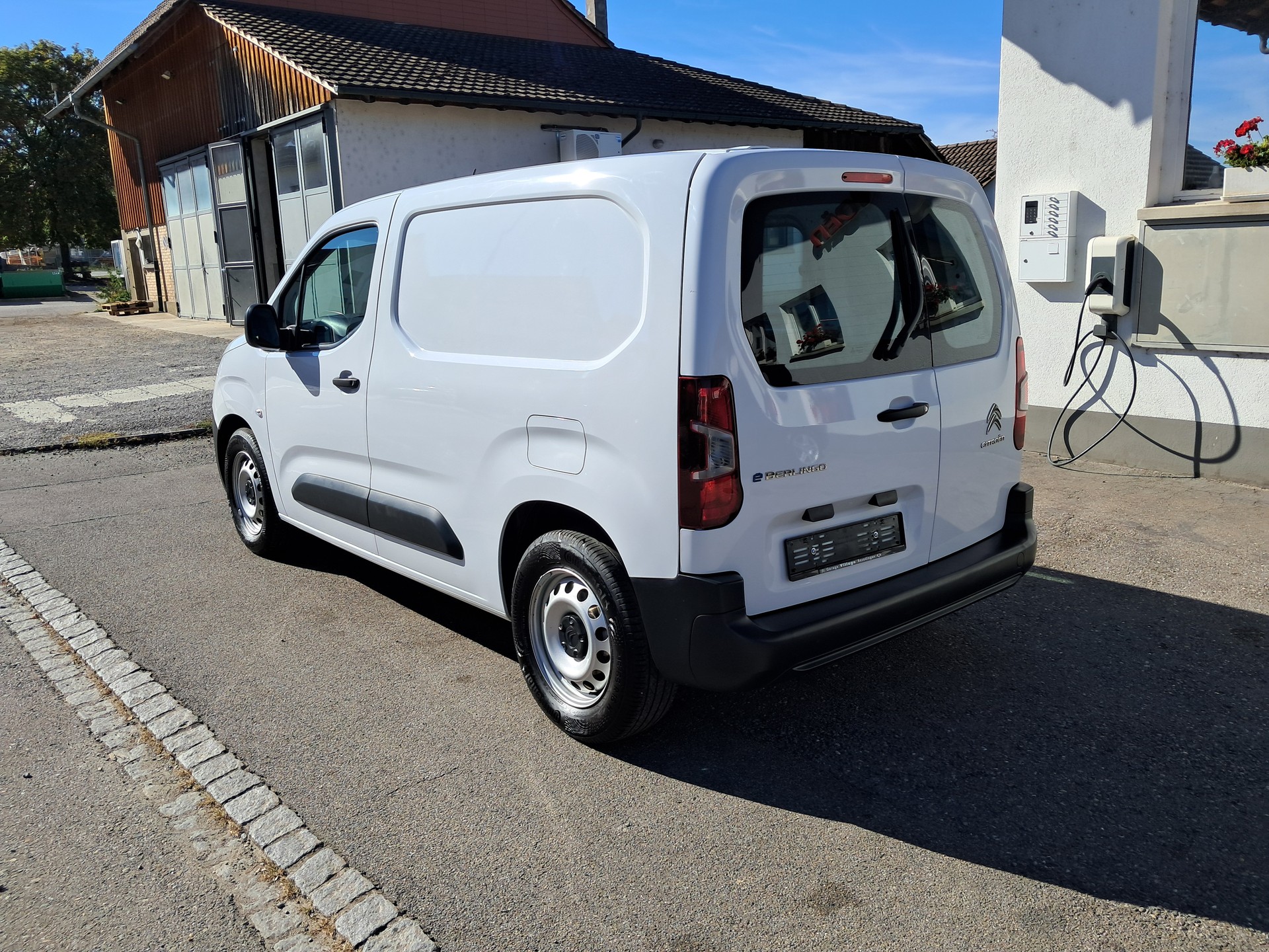 CITROEN e-Berlingo Van Club-image-1