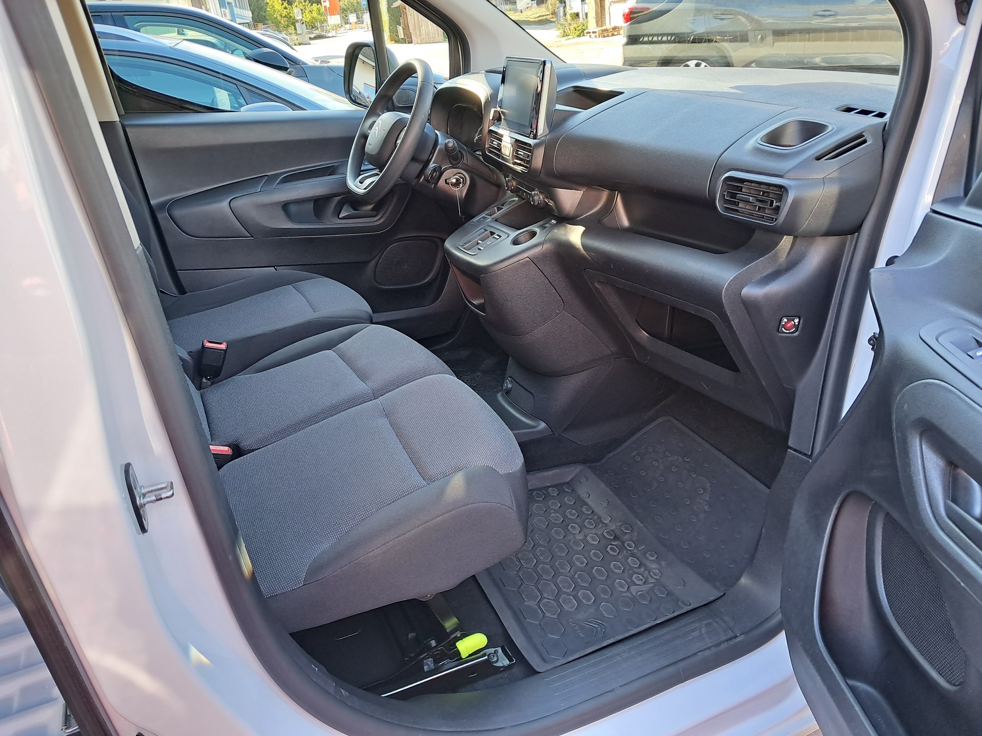CITROEN e-Berlingo Van Club-image-3