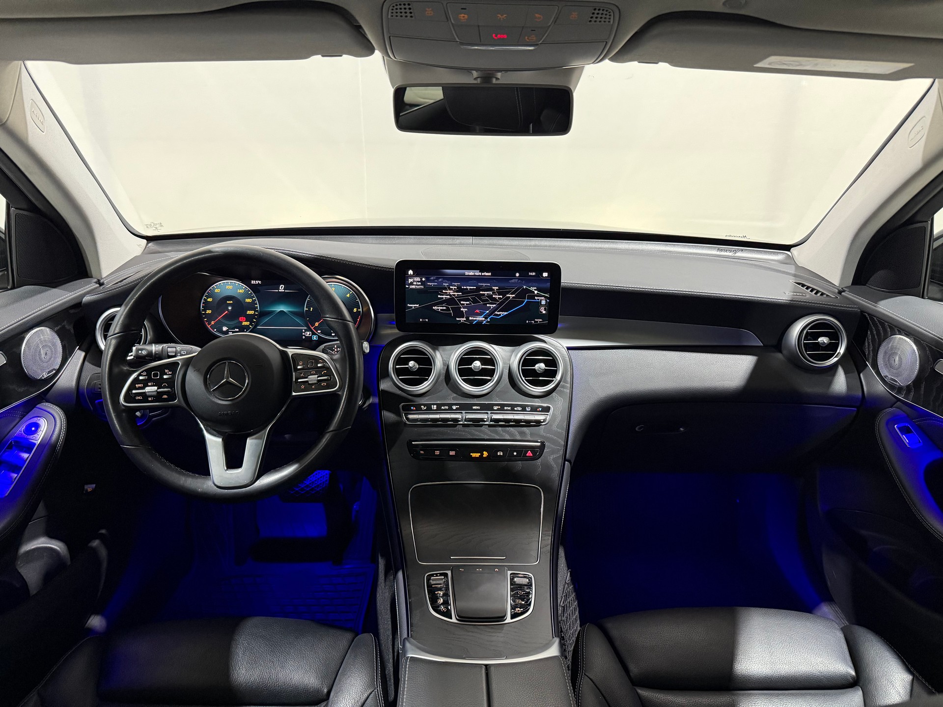 MERCEDES-BENZ GLC 220 d AMG Line 4Matic 9G-Tronic CH-Fahrzeug-image-11