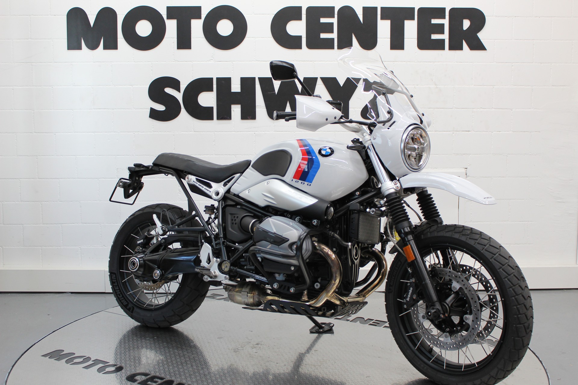 BMW R nineT Urban G/S-showroom-element-1