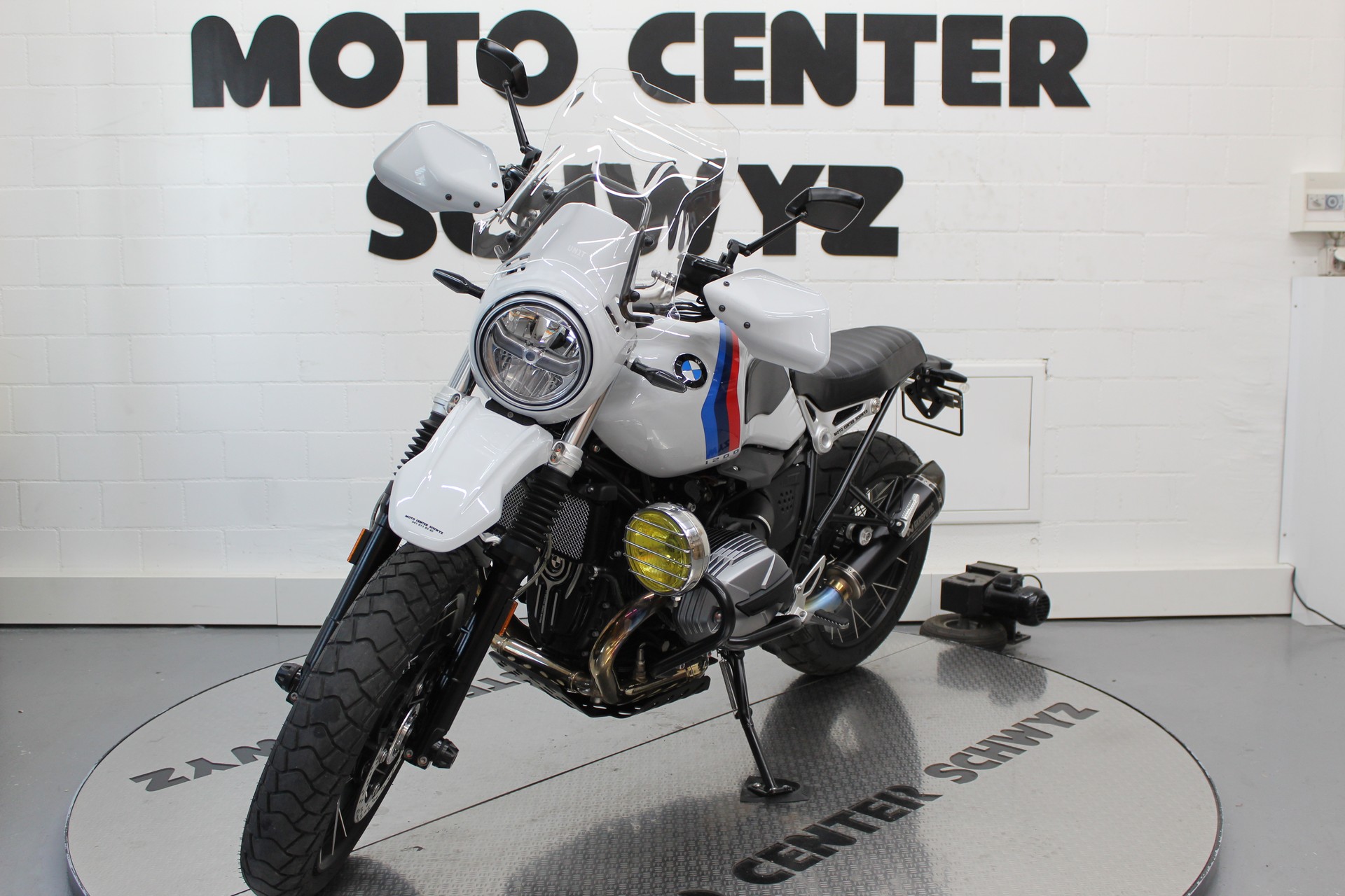 BMW R nineT Urban G/S-showroom-element-3