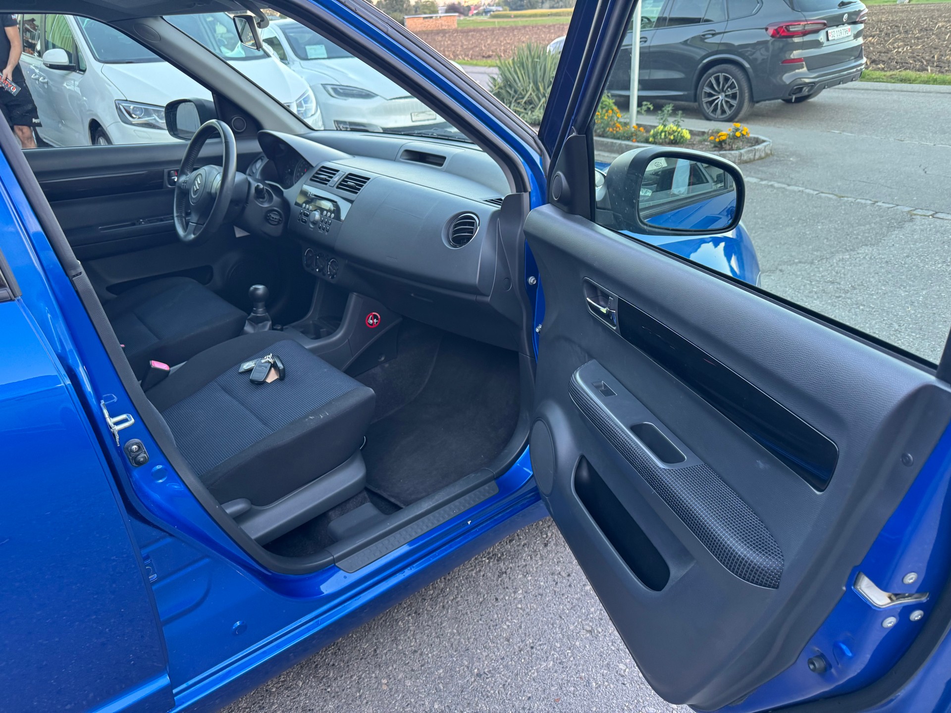 SUZUKI Swift 1.3i 16V GL Top 4x4-image-11