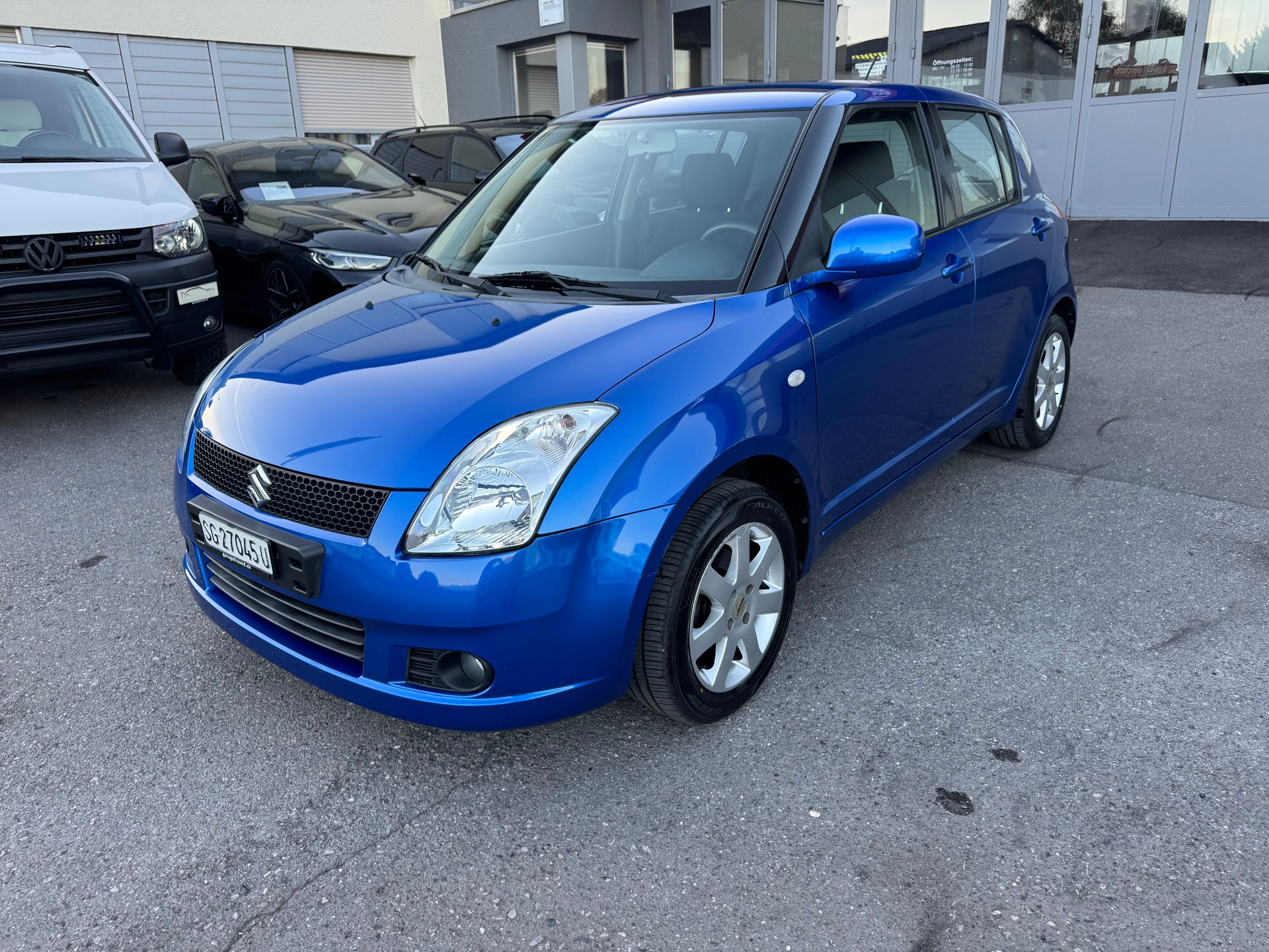 SUZUKI Swift 1.3i 16V GL Top 4x4-image-3