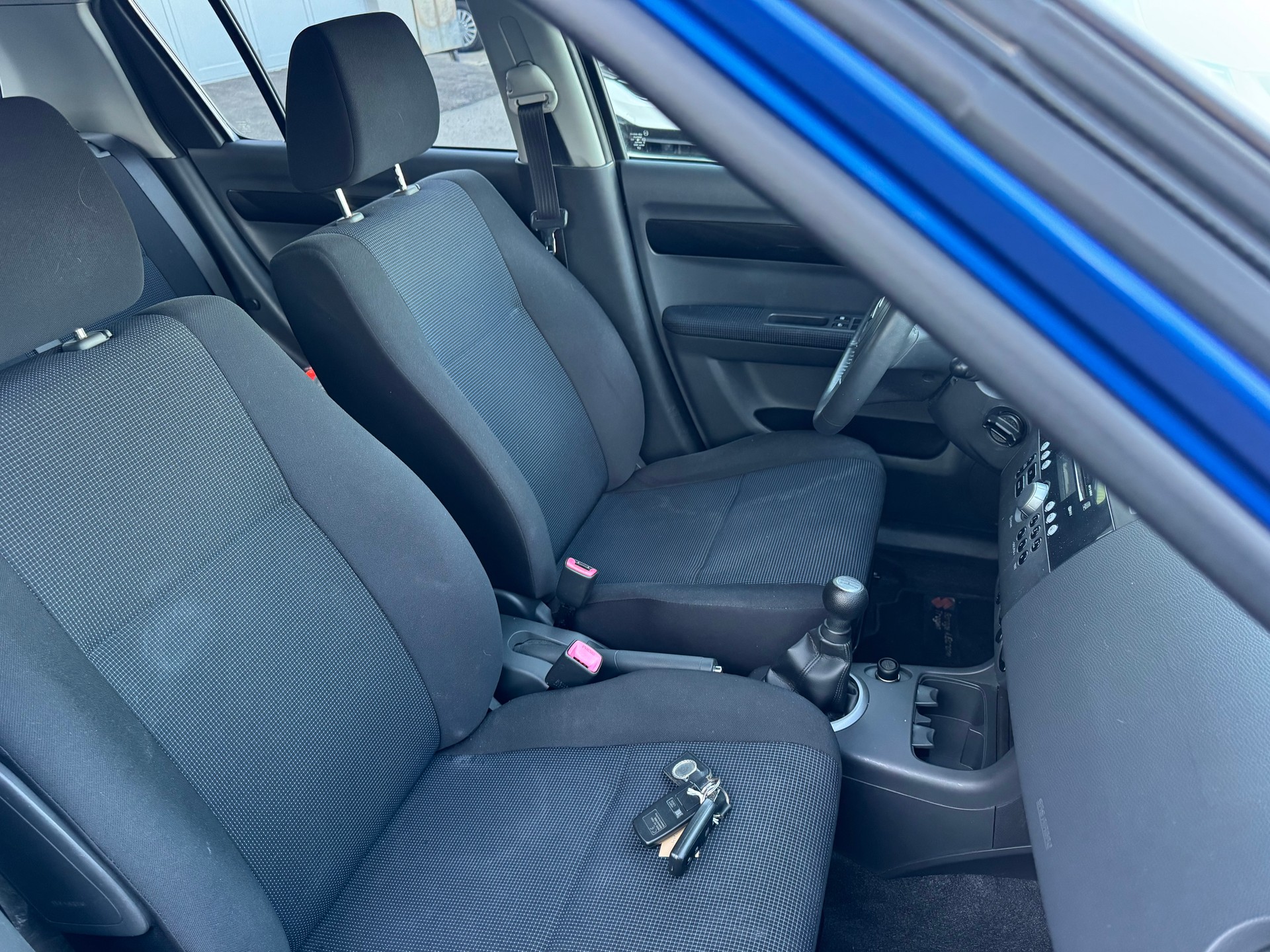 SUZUKI Swift 1.3i 16V GL Top 4x4-image-12