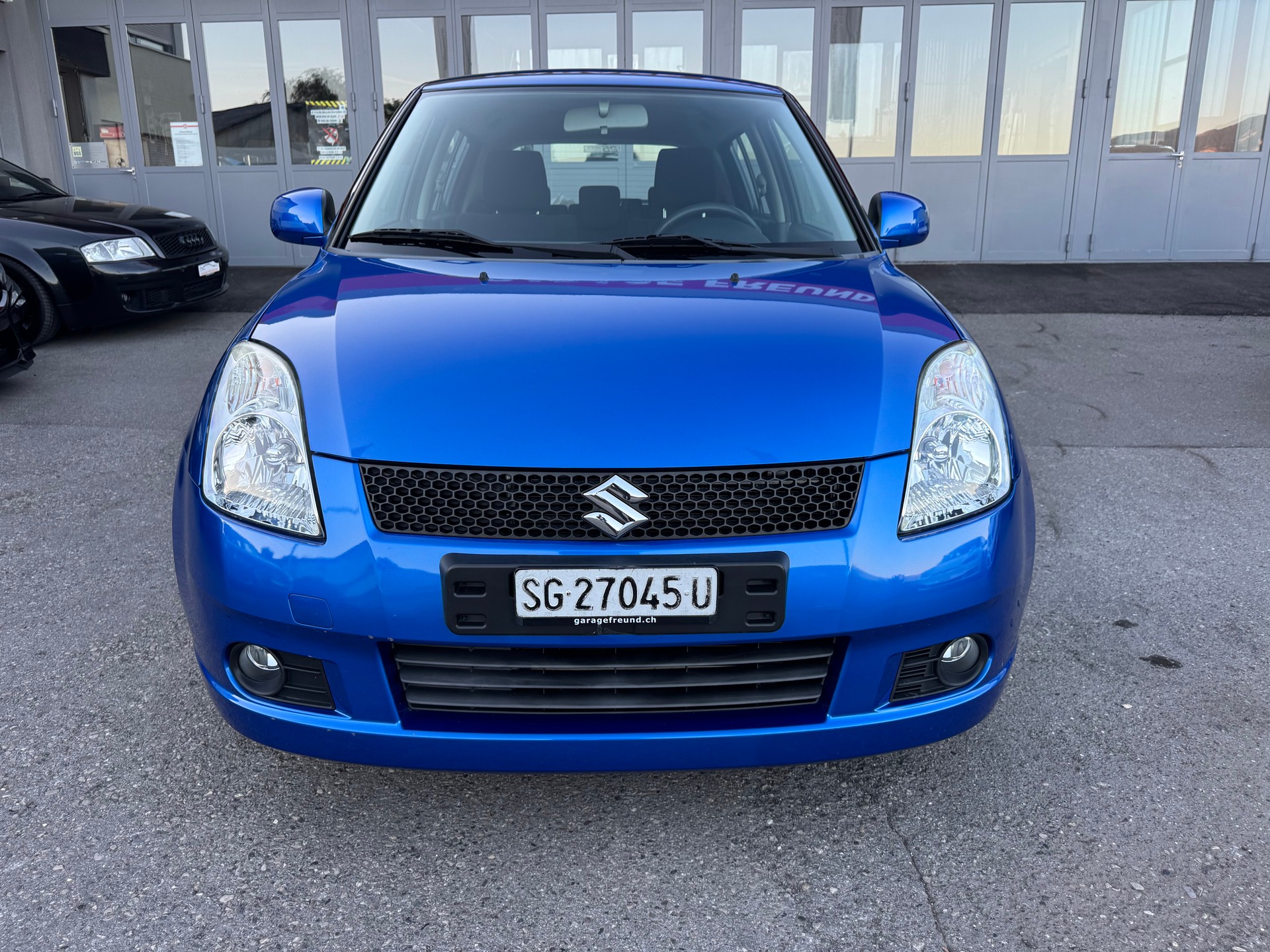 SUZUKI Swift 1.3i 16V GL Top 4x4-image-1