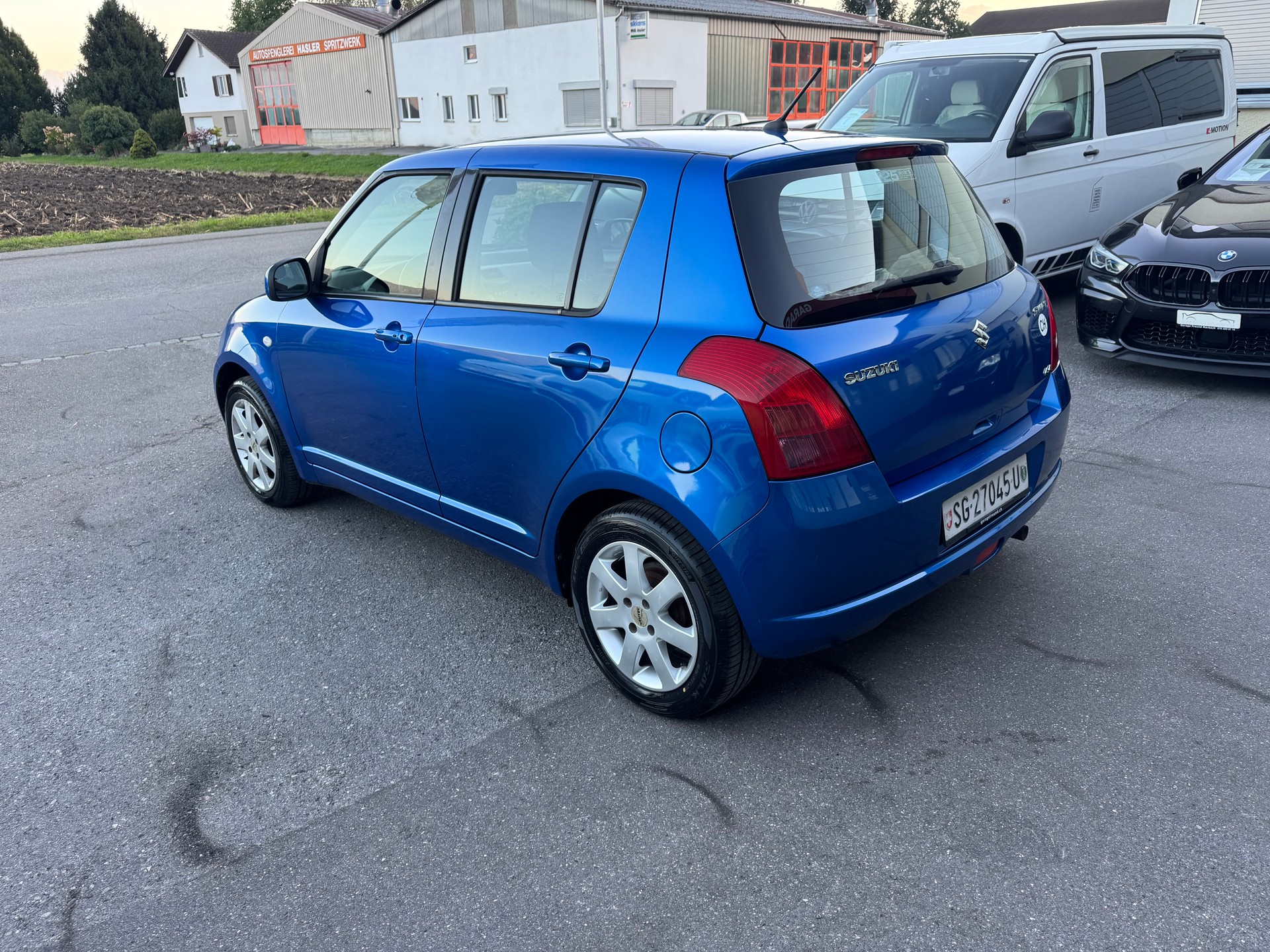 SUZUKI Swift 1.3i 16V GL Top 4x4-image-4