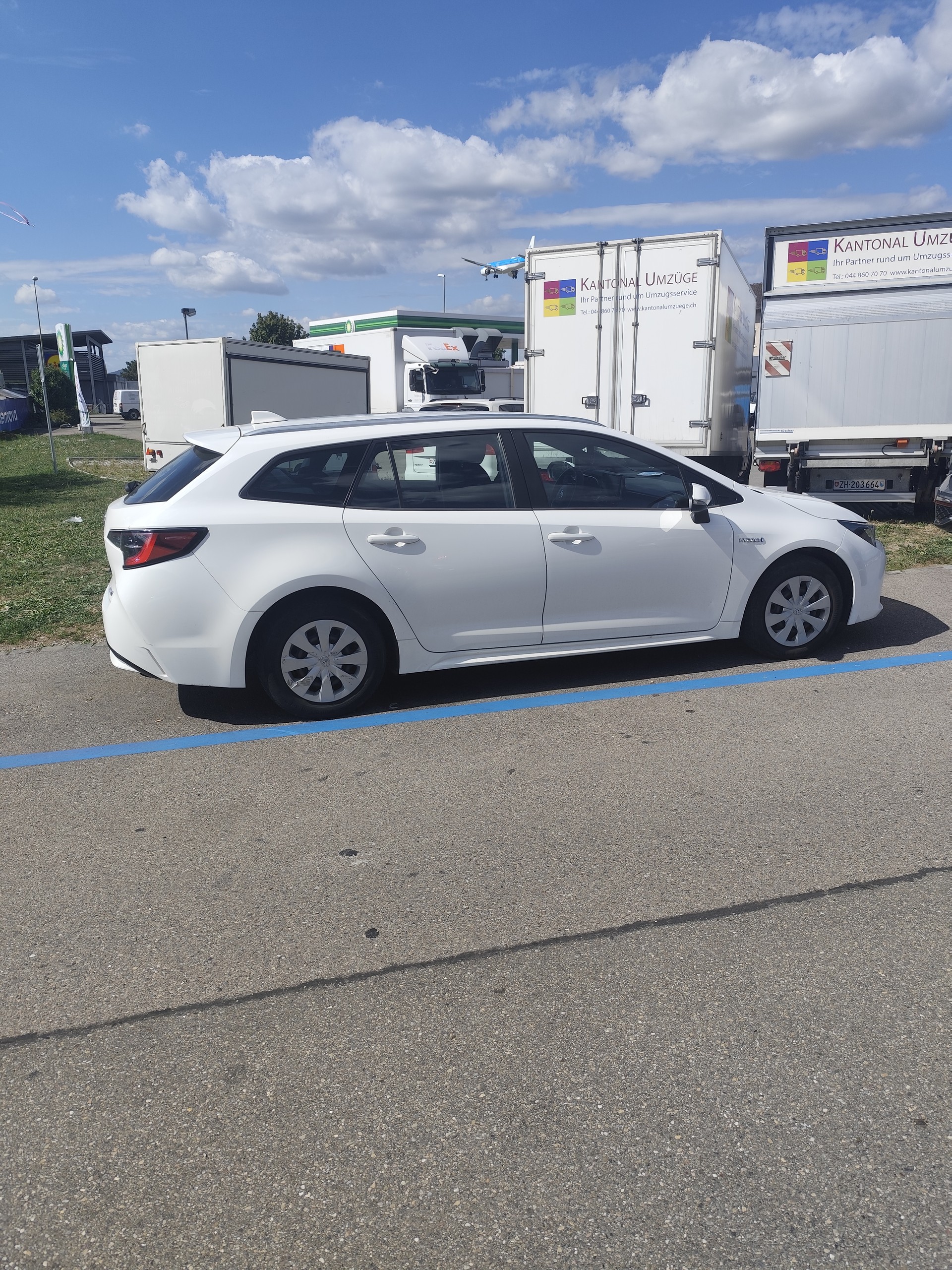 TOYOTA 1.8 HSD Comfort-image-1
