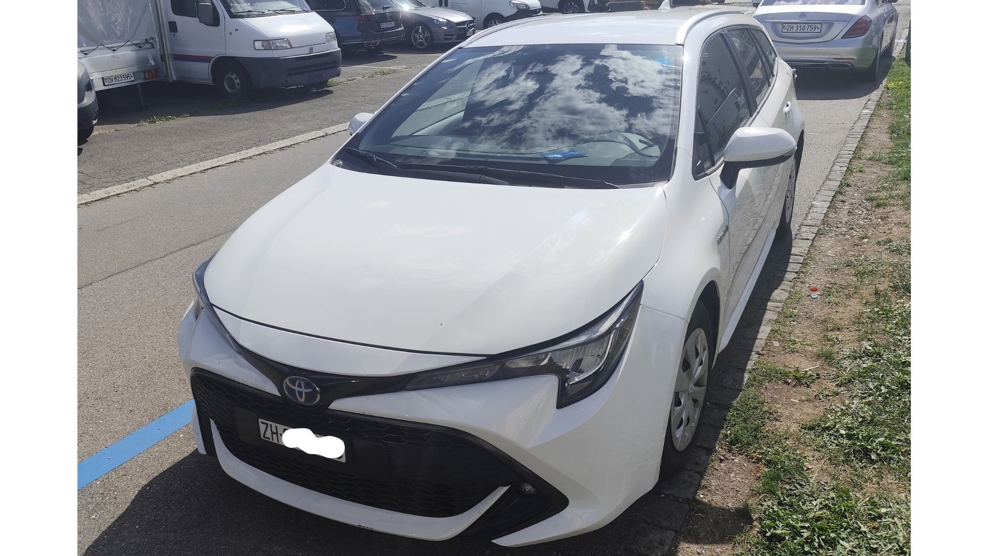 TOYOTA 1.8 HSD Comfort-image-0