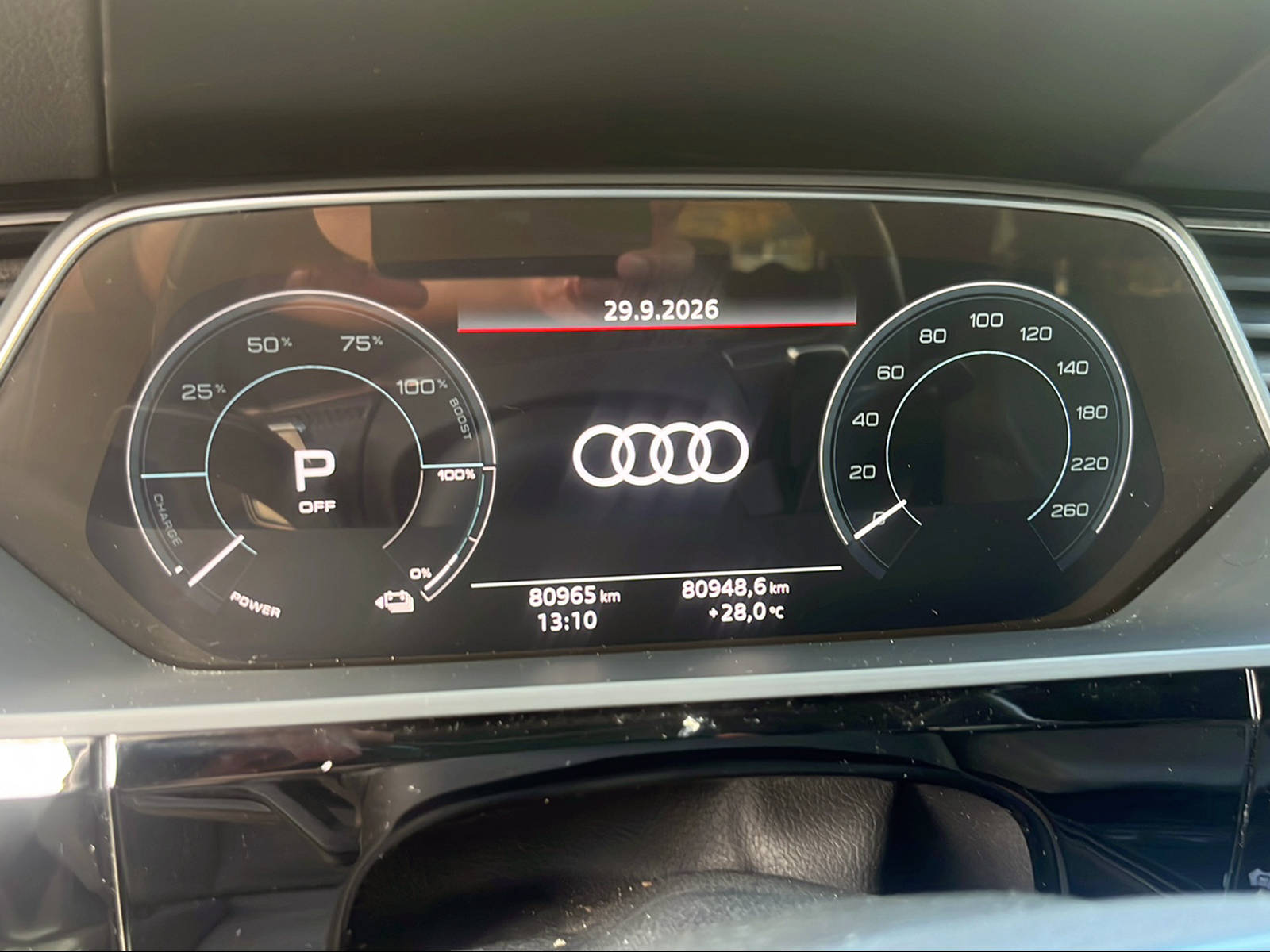 AUDI e-tron 55 S Line quattro-showroom-element-2