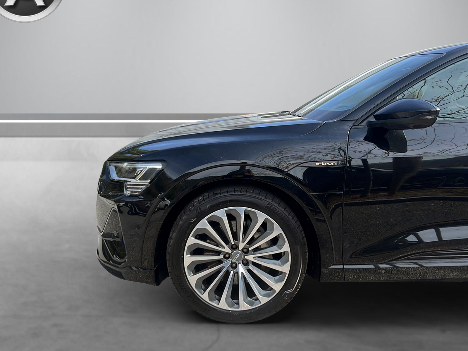 AUDI e-tron 55 S Line quattro-image-7