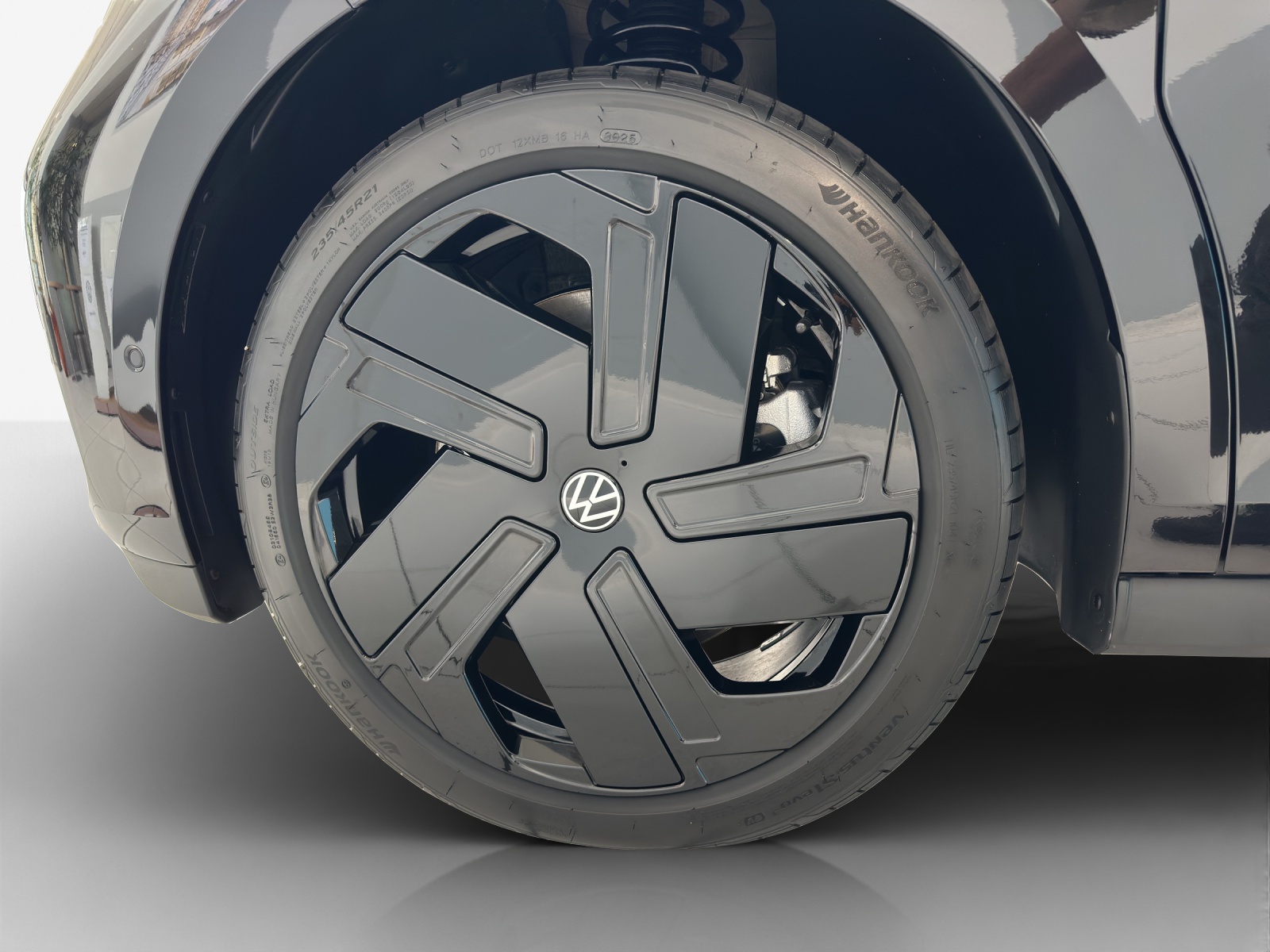VW ID.Buzz LWB GTX 4 Motion-image-13