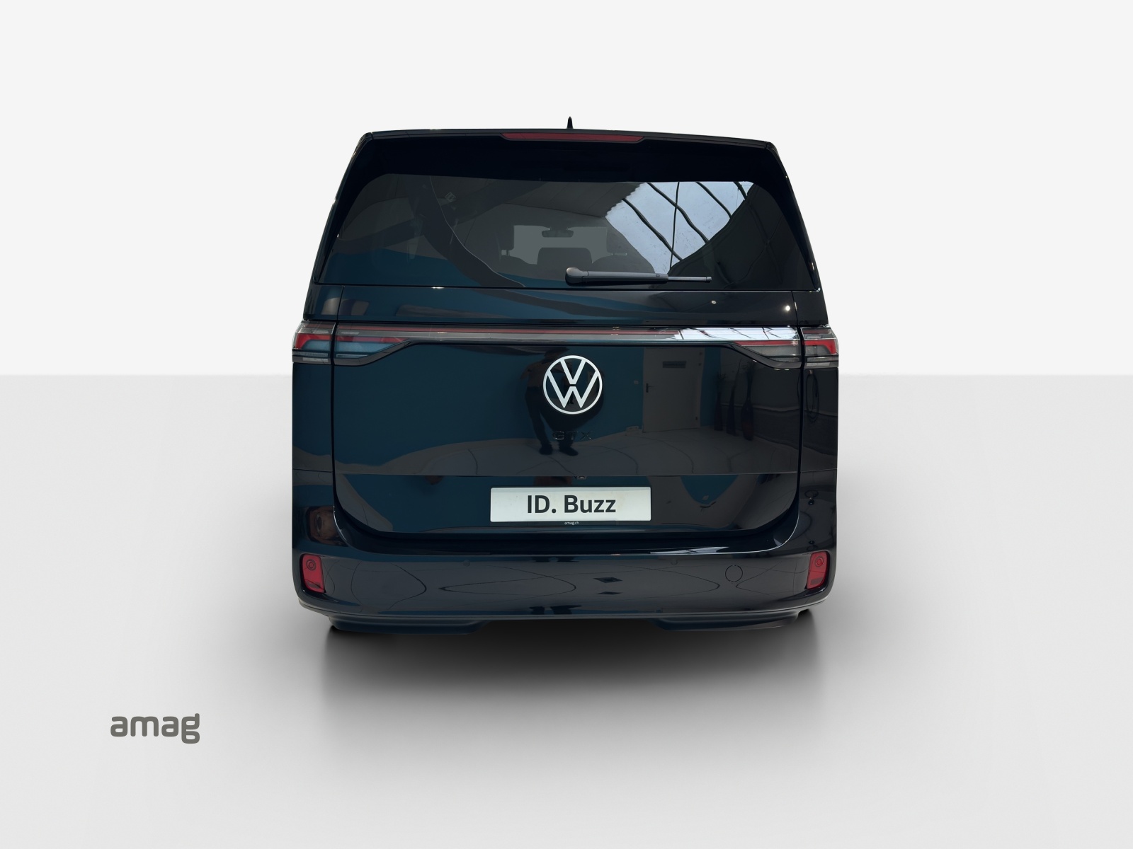 VW ID.Buzz LWB GTX 4 Motion-image-3