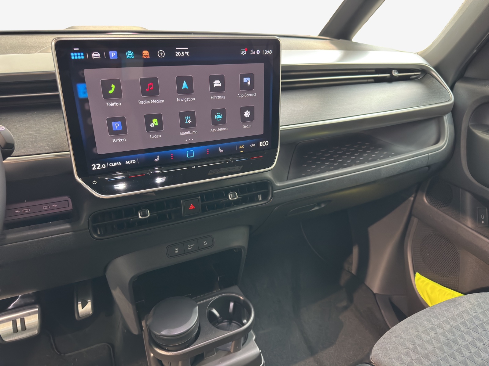 VW ID.Buzz LWB GTX 4 Motion-image-10