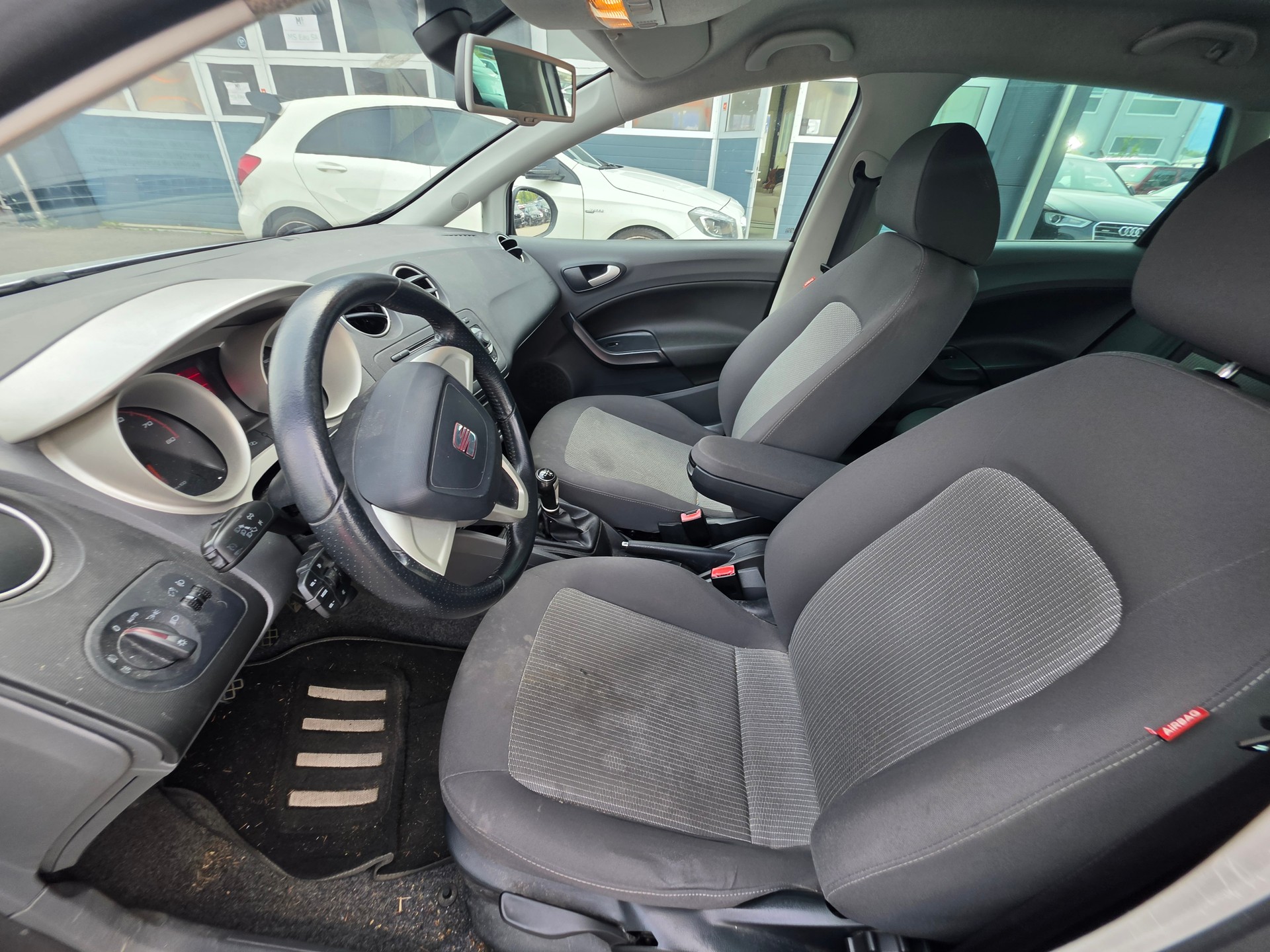SEAT Ibiza ST 1.2 TSI Sport-image-9