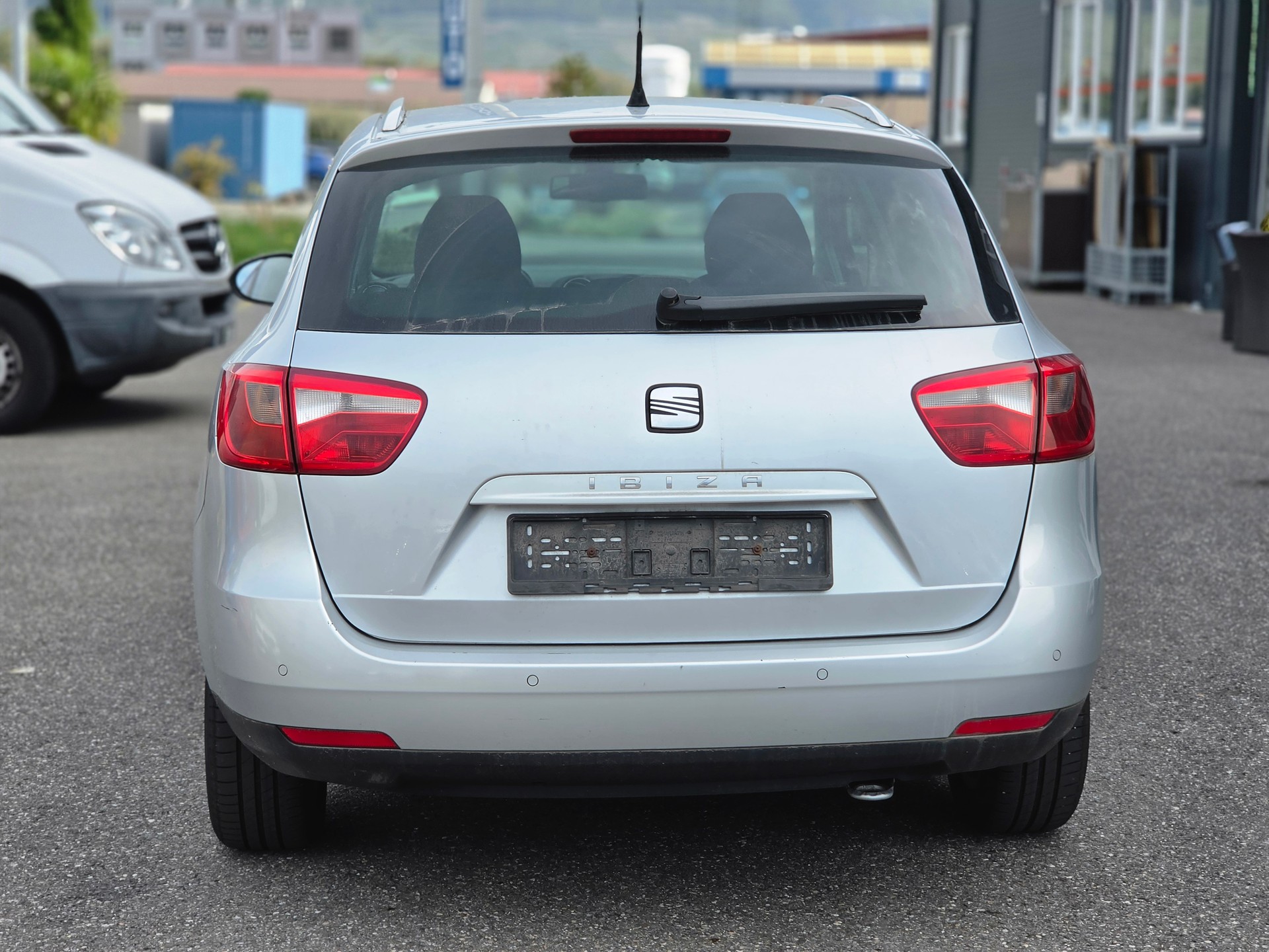 SEAT Ibiza ST 1.2 TSI Sport-image-3