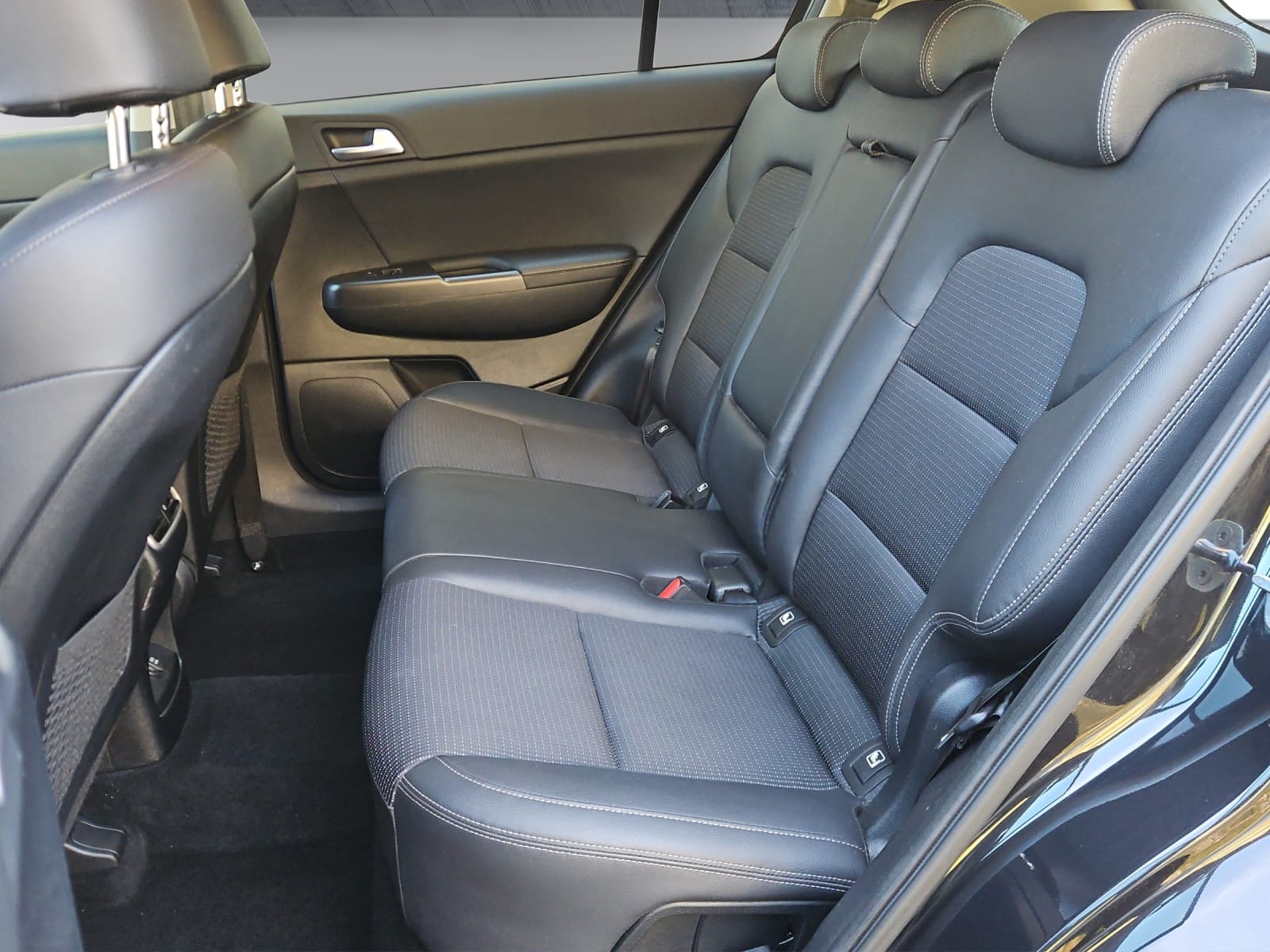 KIA Kia Sportage 4x4-image-12