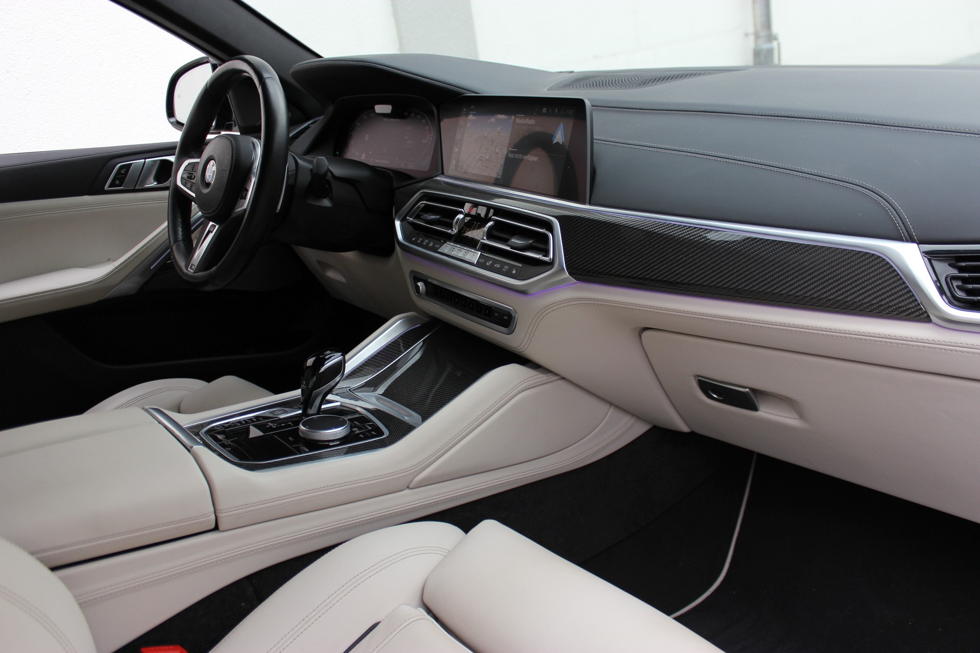 BMW X6 M50i INDIVIDUAL *SAN MARINO BLAU* 🎉1.88%-LEASINGAKTION🎉-image-1