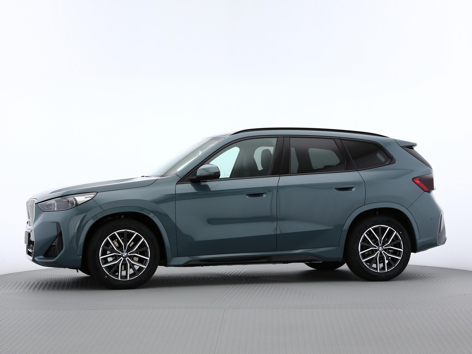 BMW iX1 U11 20 eDrive-image-9