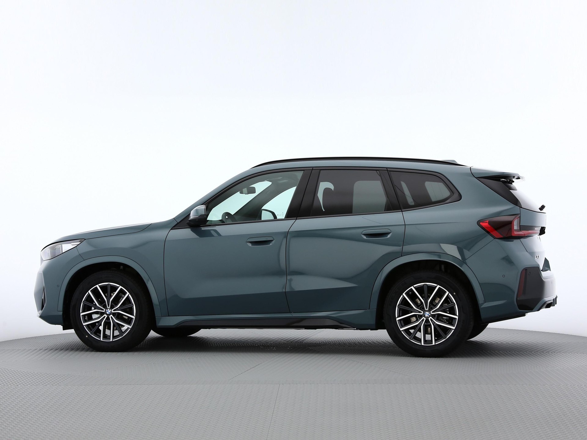 BMW iX1 U11 20 eDrive-image-10