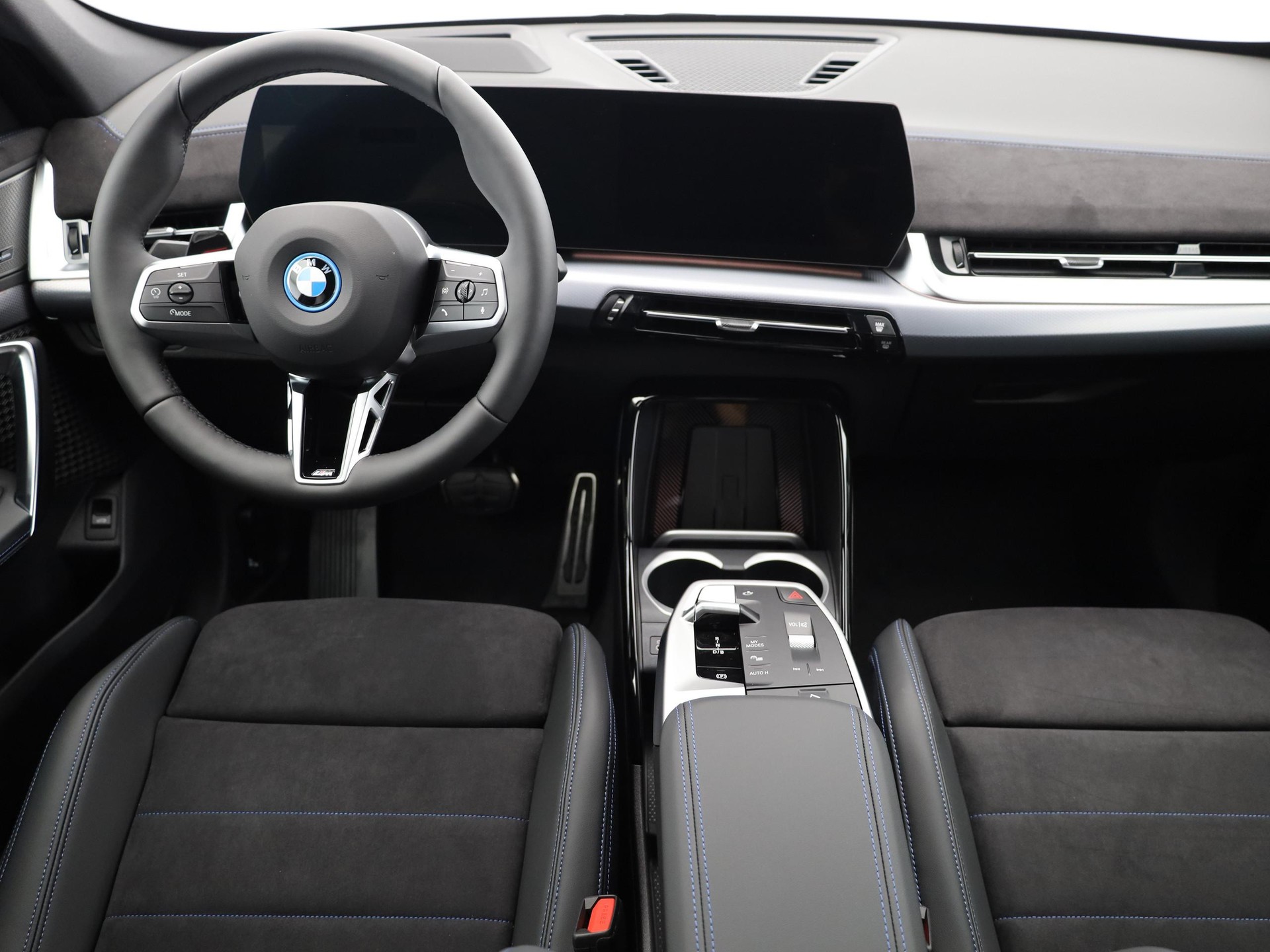 BMW iX1 U11 20 eDrive-image-5