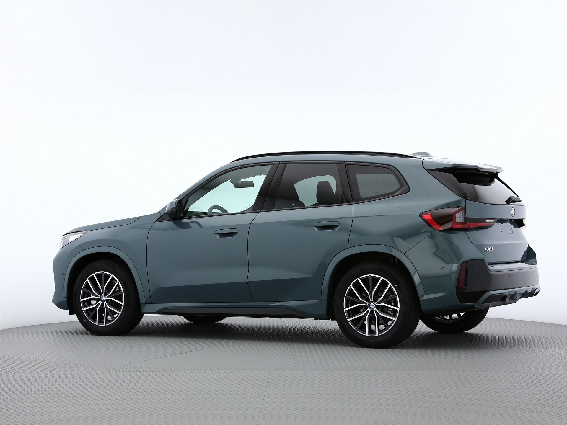 BMW iX1 U11 20 eDrive-image-11