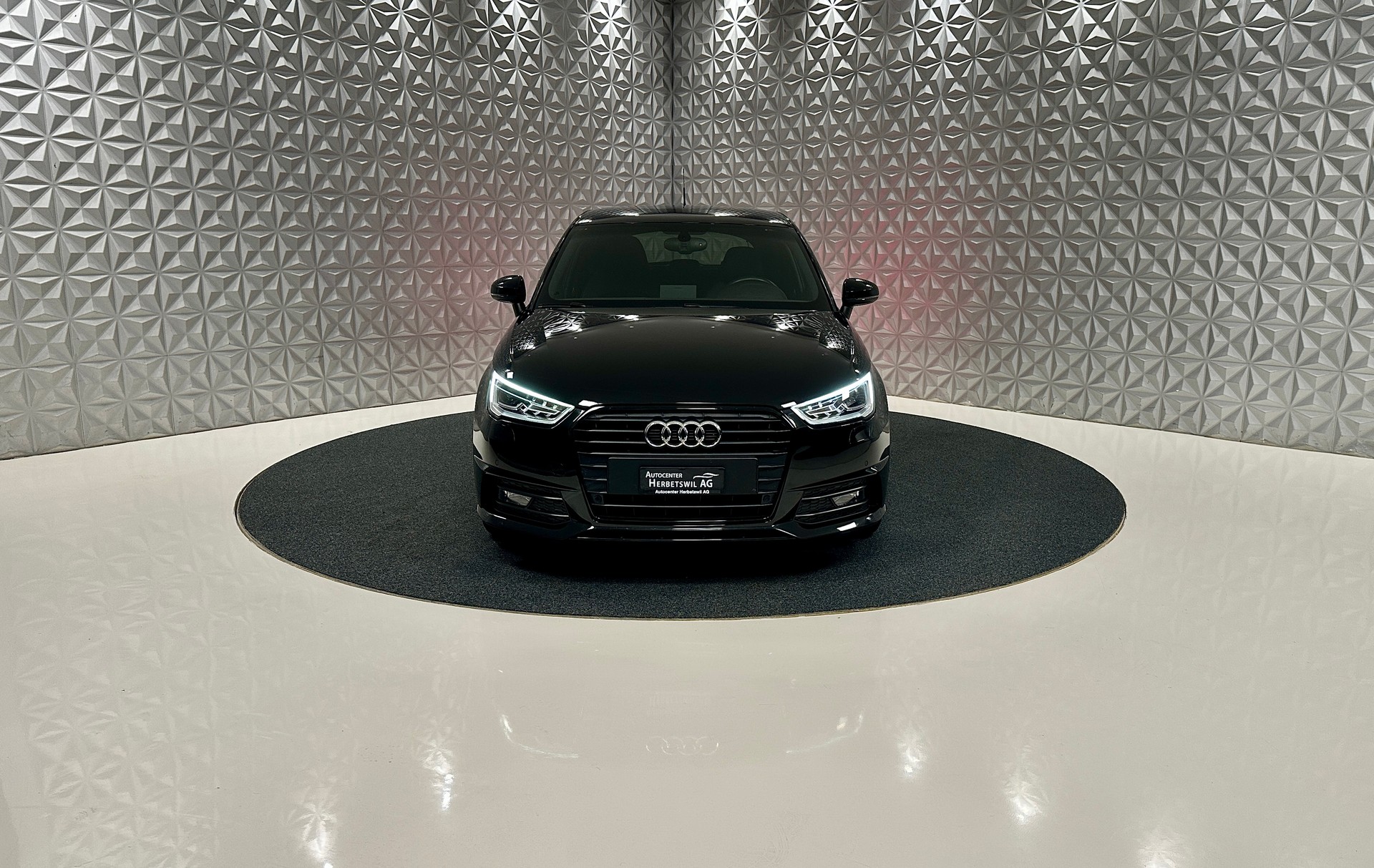 AUDI A1 Sportback 1.4 TFSI S-tronic **S-LINE**-image-1