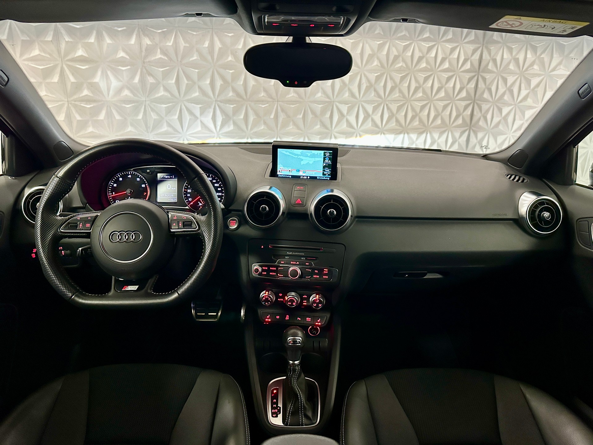 AUDI A1 Sportback 1.4 TFSI S-tronic **S-LINE**-image-13