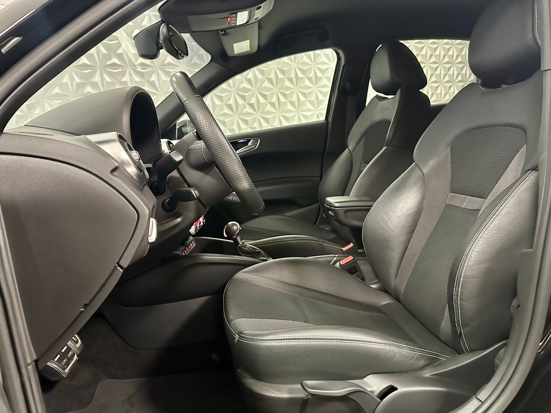 AUDI A1 Sportback 1.4 TFSI S-tronic **S-LINE**-image-11