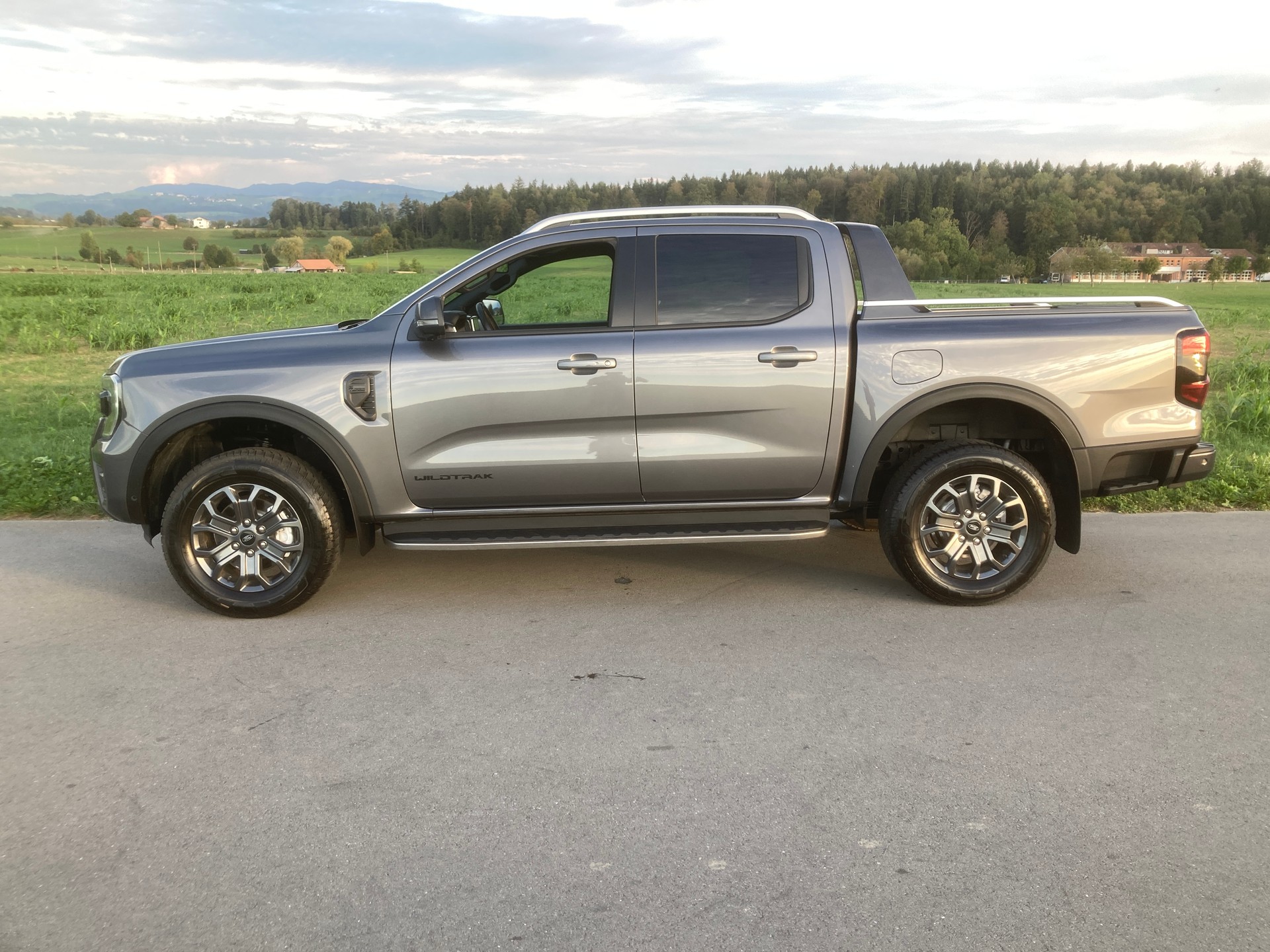 FORD Ranger Wildtrak 2.0 Eco Blue e-4WD Automat mit Anhängerkupplung 3`500 KG-image-4