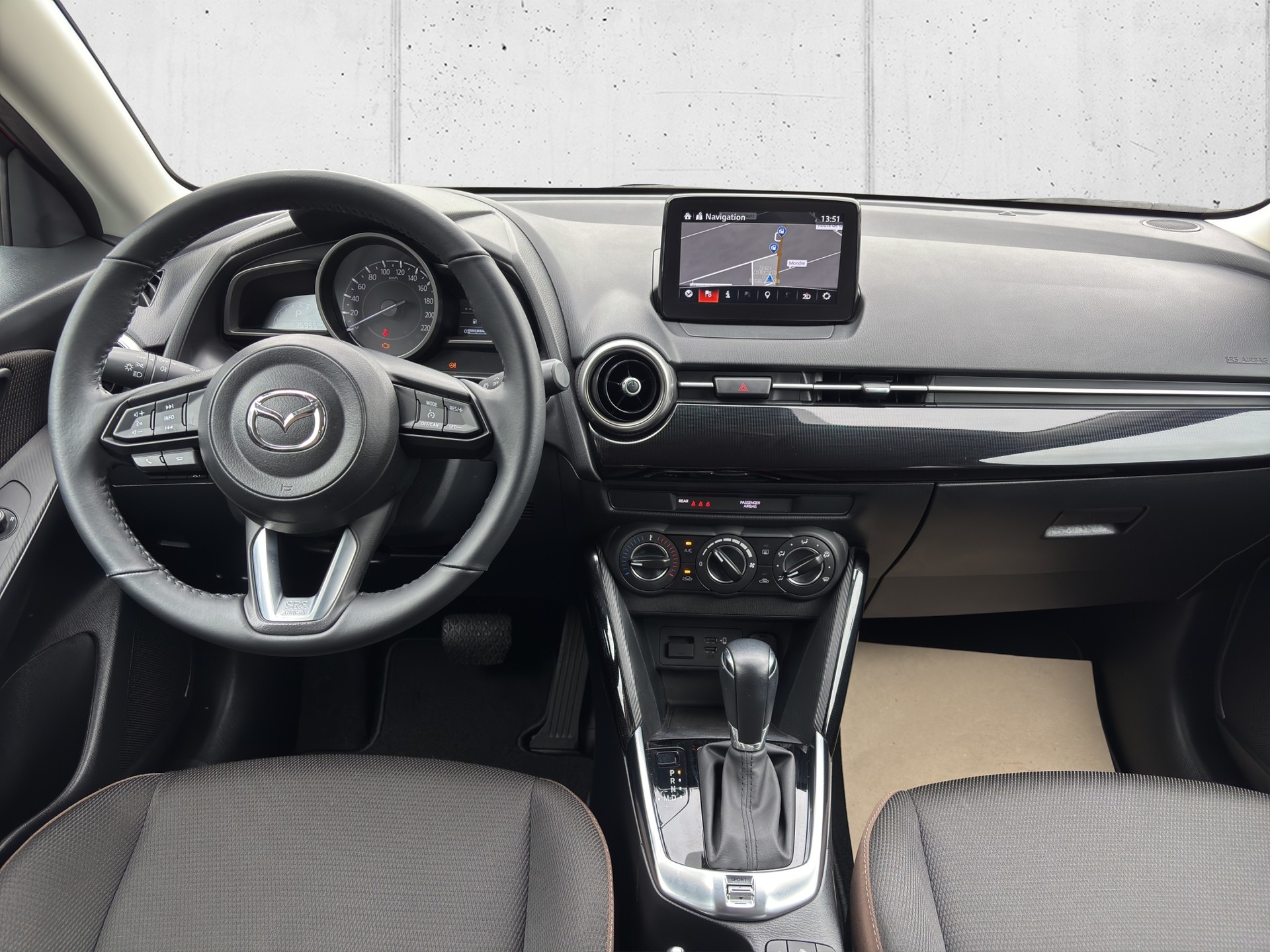 MAZDA 2 1.5 90 Ambition Plus-image-12