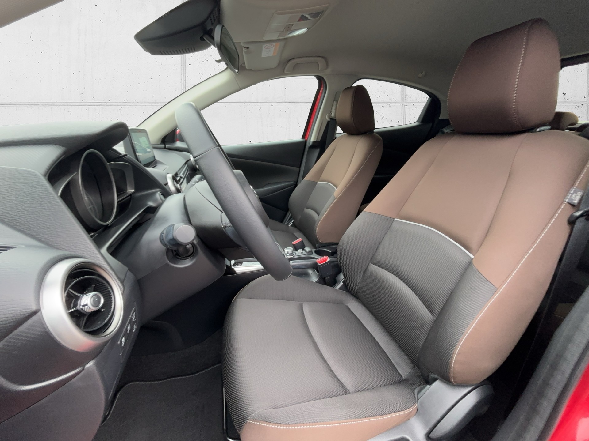 MAZDA 2 1.5 90 Ambition Plus-image-8