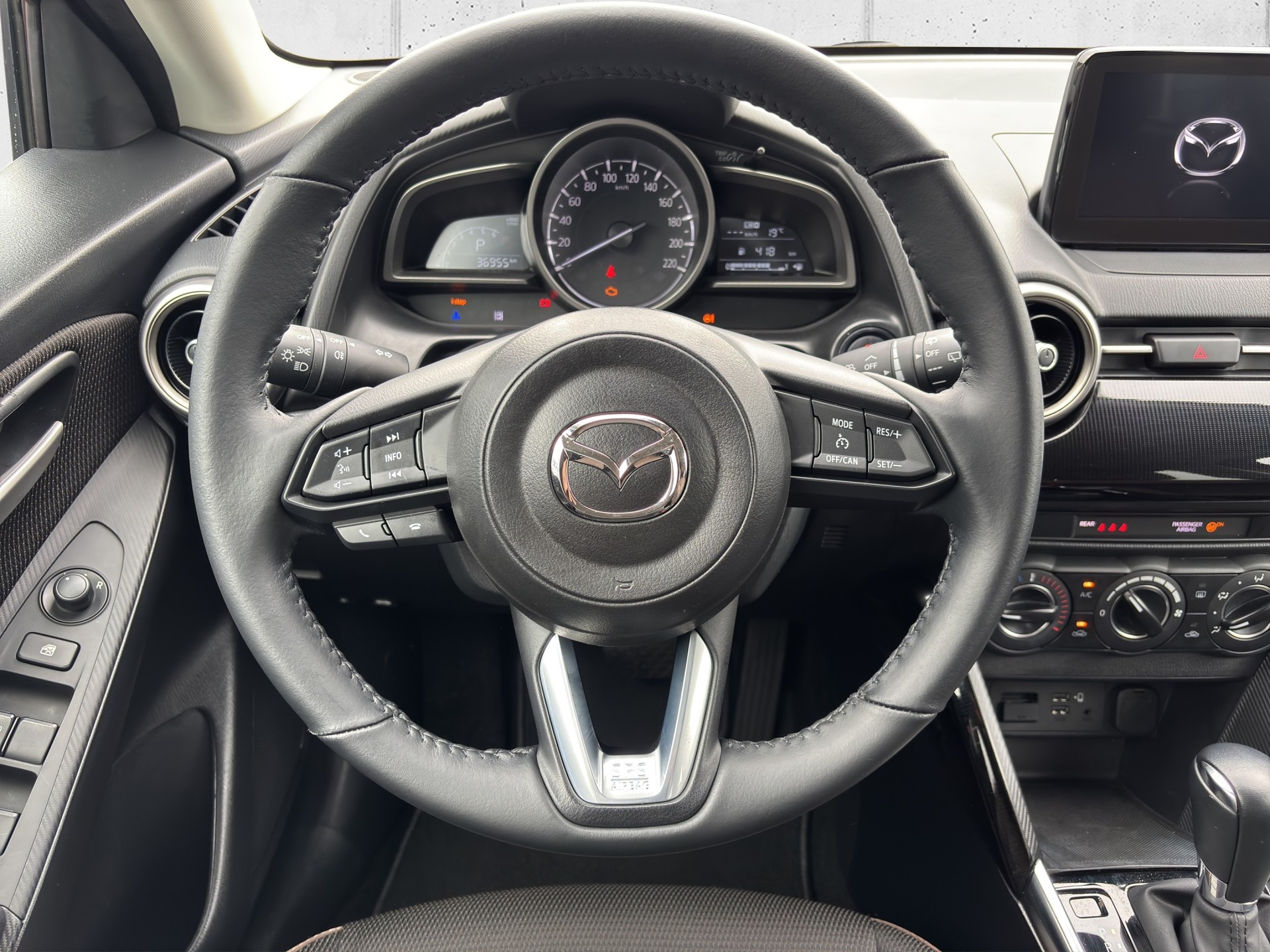 MAZDA 2 1.5 90 Ambition Plus-image-9