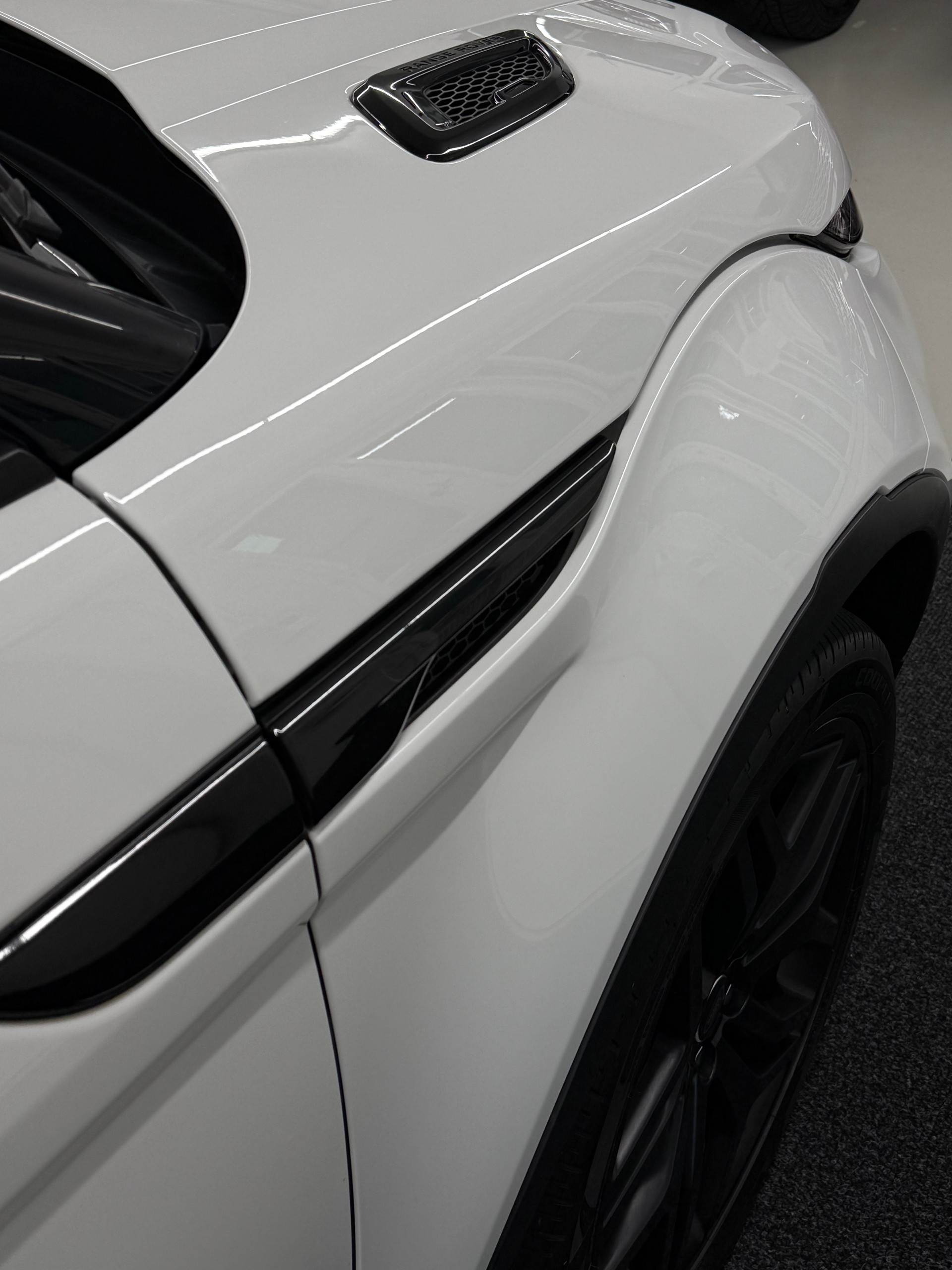 LAND ROVER Range Rover Evoque 2.0 TD4 HSE-image-14