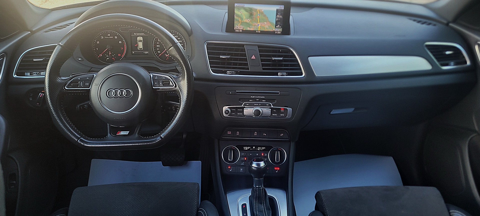 AUDI Q3 1.4 TFSI sport S-tronic