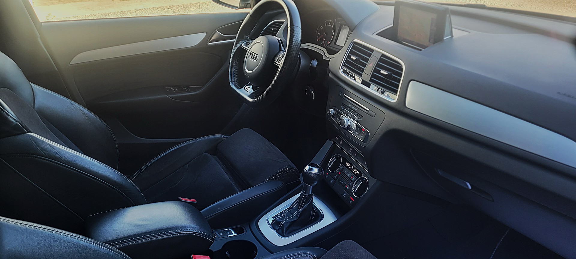AUDI Q3 1.4 TFSI sport S-tronic-image-10