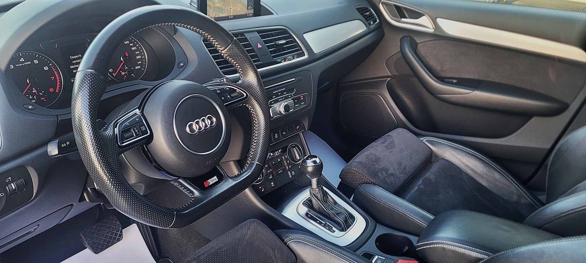 AUDI Q3 1.4 TFSI sport S-tronic-image-9