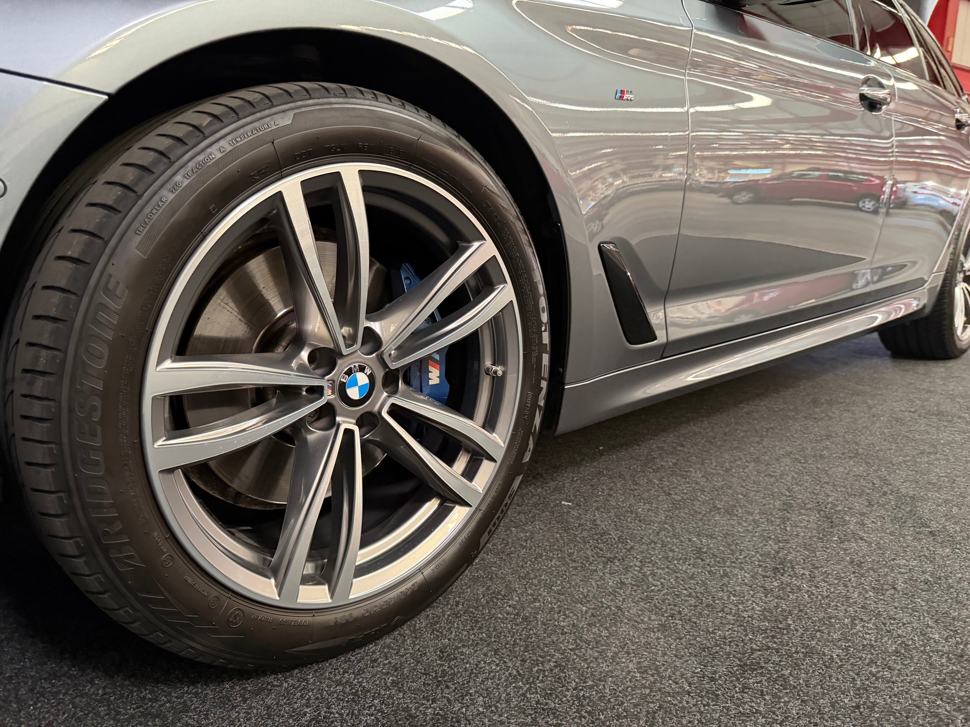 BMW 530i xDrive Touring Steptronic-image-14