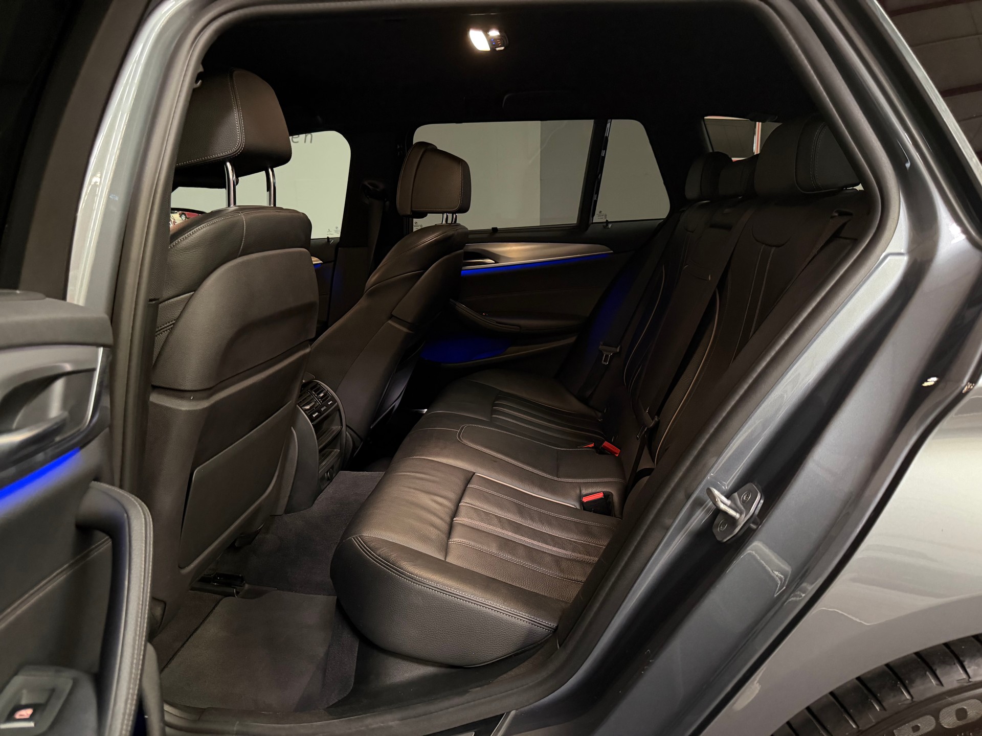 BMW 530i xDrive Touring Steptronic-image-18
