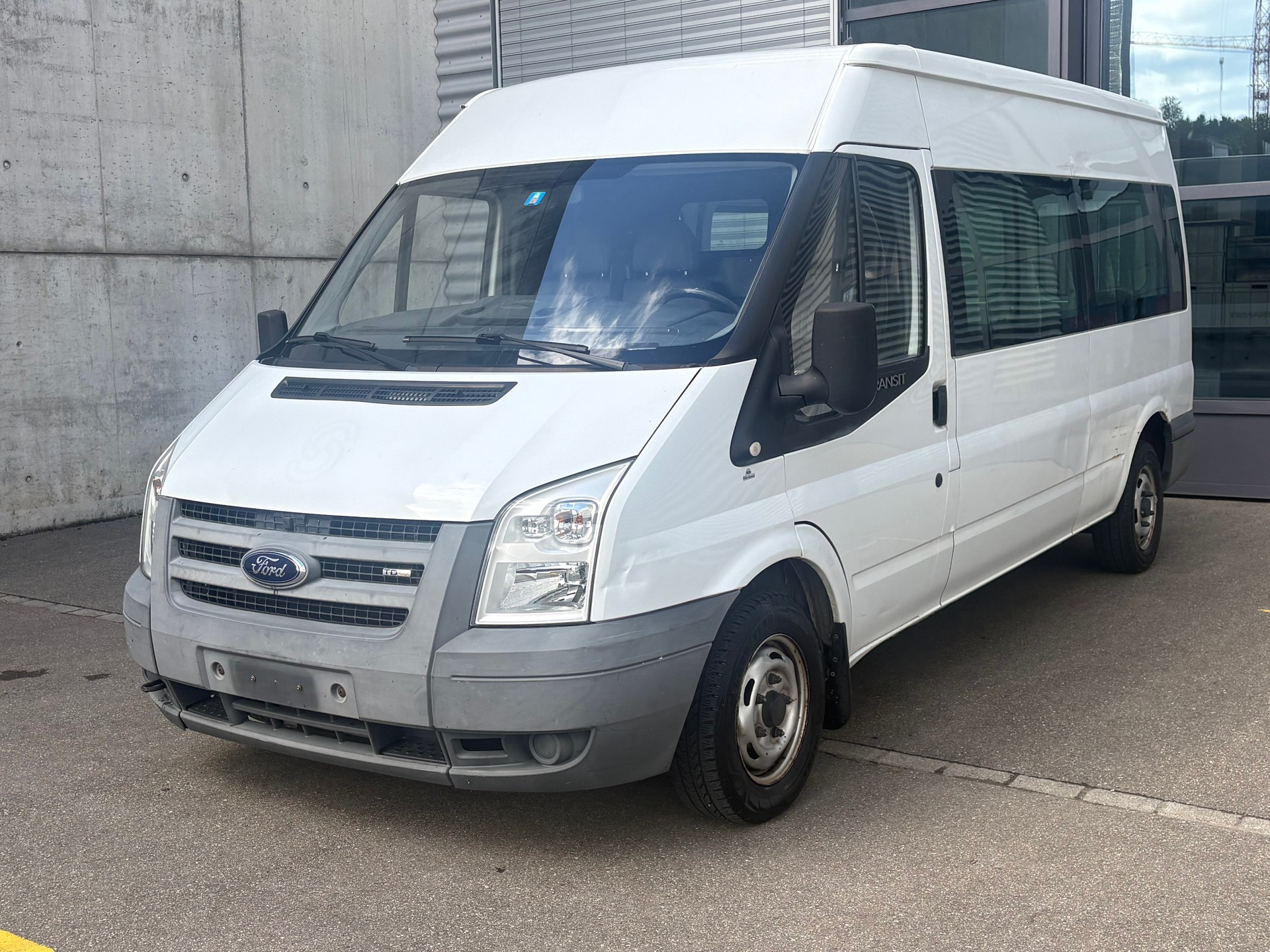 FORD Transit 2.2 TDCi 300 L frisch ab MFK | 56000km-image-1