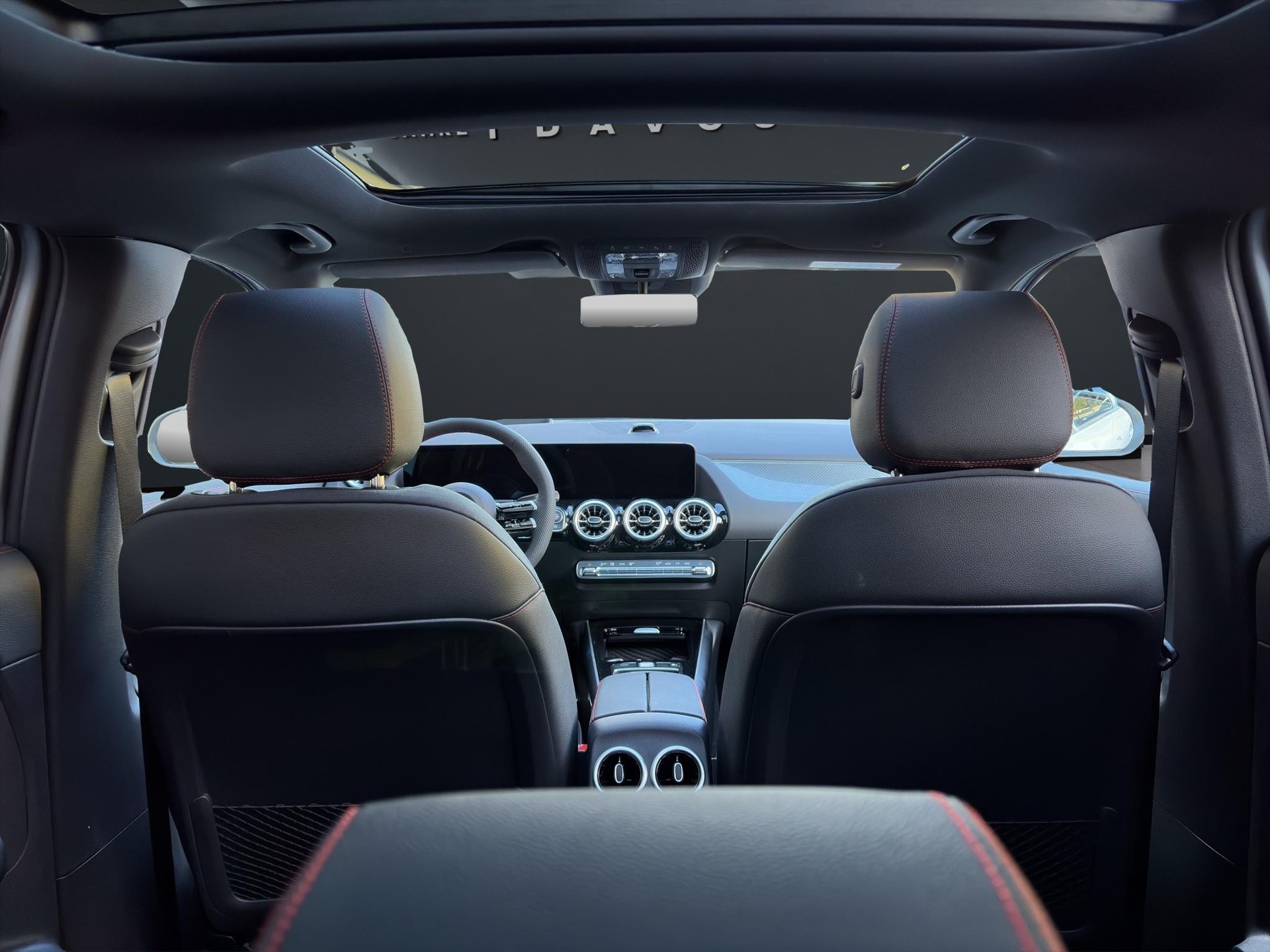 MERCEDES-BENZ GLA-Klasse H247 GLA 250 Swiss Star AMG Line 4matic-image-8