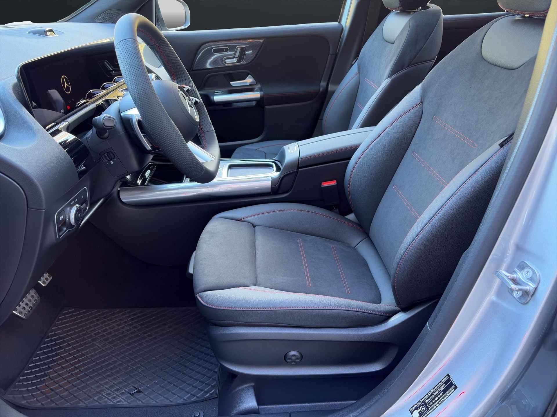 MERCEDES-BENZ GLA-Klasse H247 GLA 250 Swiss Star AMG Line 4matic-image-6