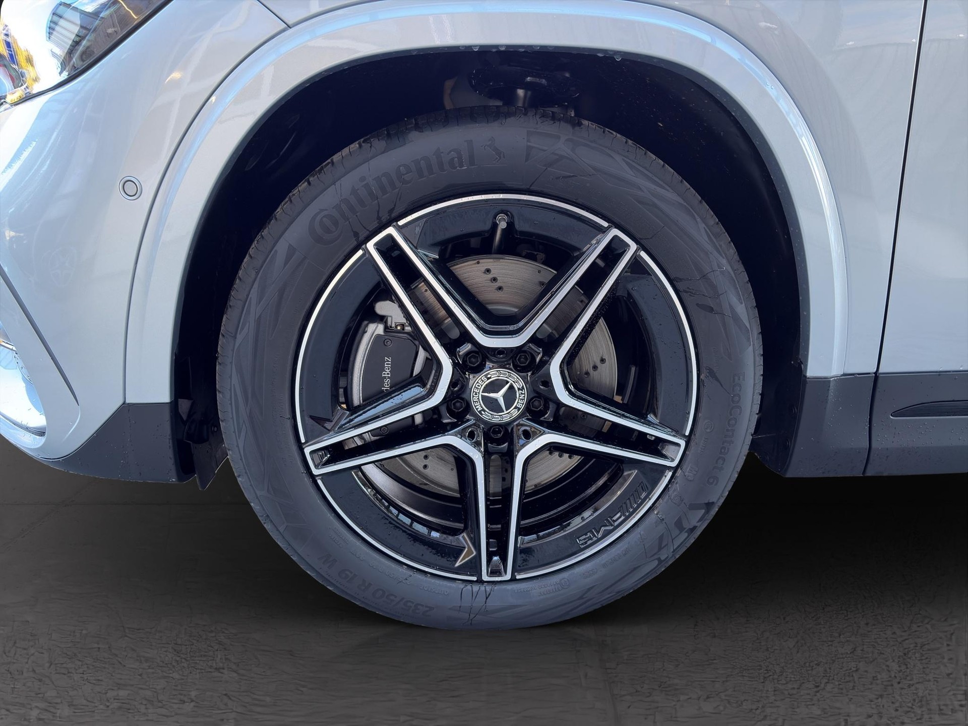 MERCEDES-BENZ GLA-Klasse H247 GLA 250 Swiss Star AMG Line 4matic-image-5